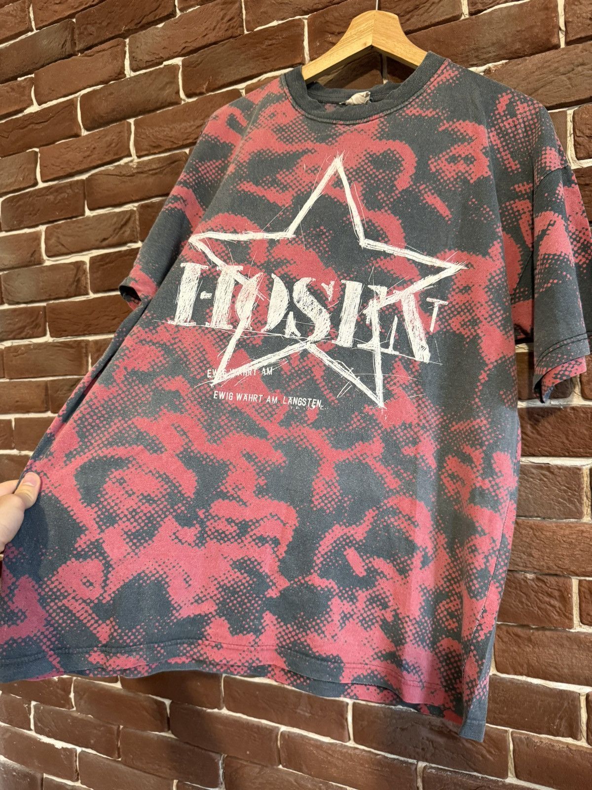 Band Tees Vintage 1996 Die Toten Hosen Faces AOP Red Rock Band Tee Size US XL / EU 56 / 4 - 11 Thumbnail