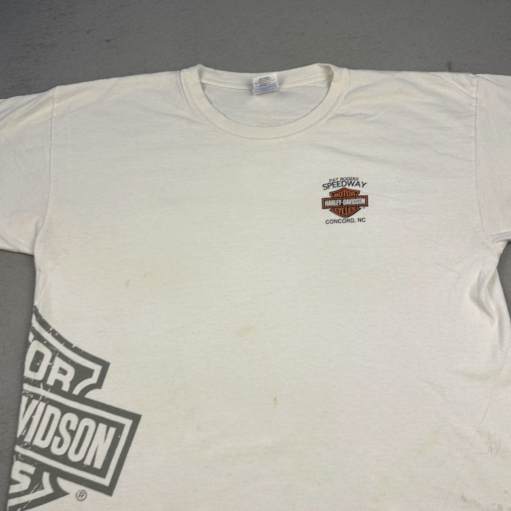 Gildan Harley-Davidson Speedway Shirt Mens Large White Pat Rogers Speedway Concord NC Logo T-Shirt Graphic Print Crew Neck Short Sleeve Size US L / EU 52-54 / 3 - 3 Thumbnail