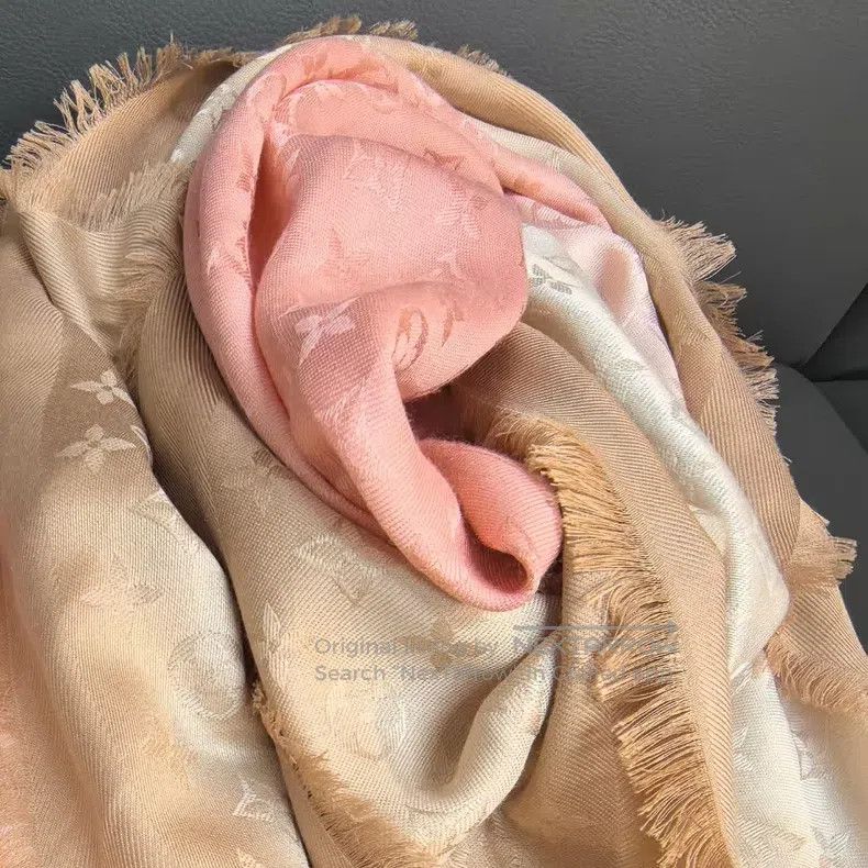 Louis Vuitton Louis Vuitton Gradient cashmere scarf Size ONE SIZE - 6 Thumbnail