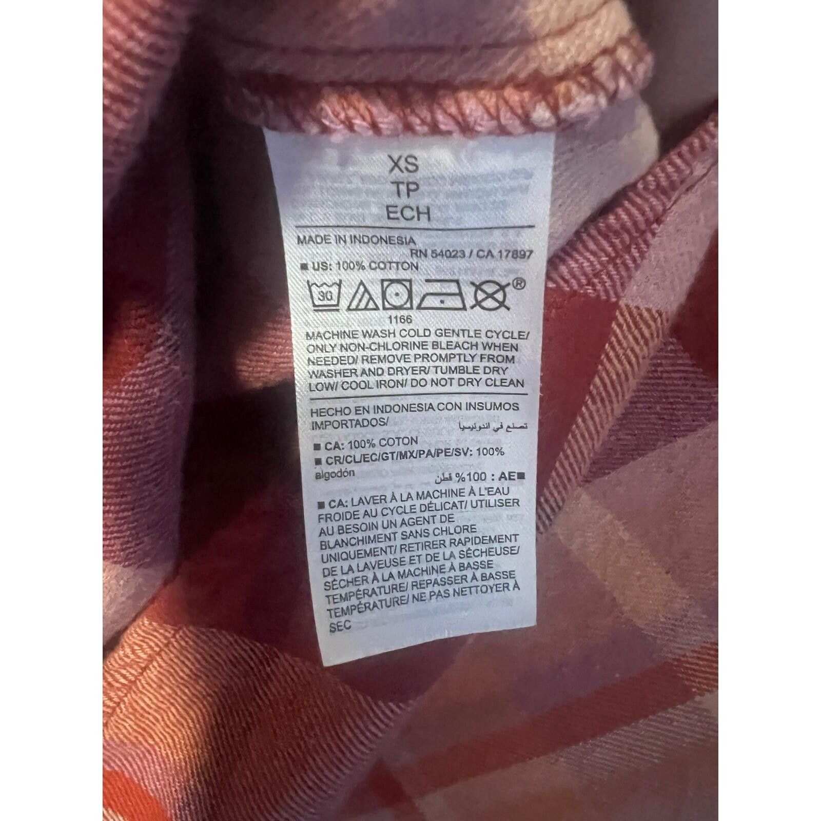 Old Navy Old Navy Flannel Boyfriend Shirt Womens XS Pink Plaid Size XS / US 0-2 / IT 36-38 - 6 Thumbnail