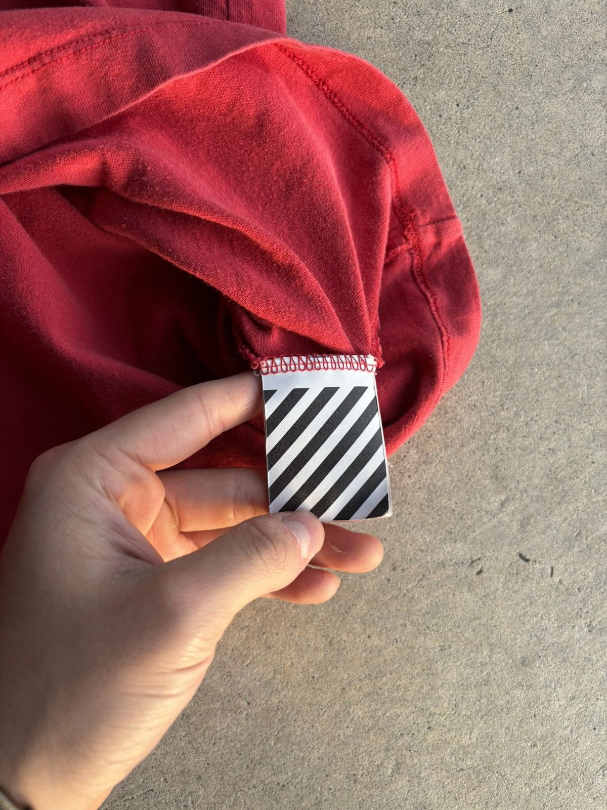 Off-White Crazy 2013 Cabin Baggage Authentic Boxy Faded Red Hype Tee Size US L / EU 52-54 / 3 - 6 Thumbnail