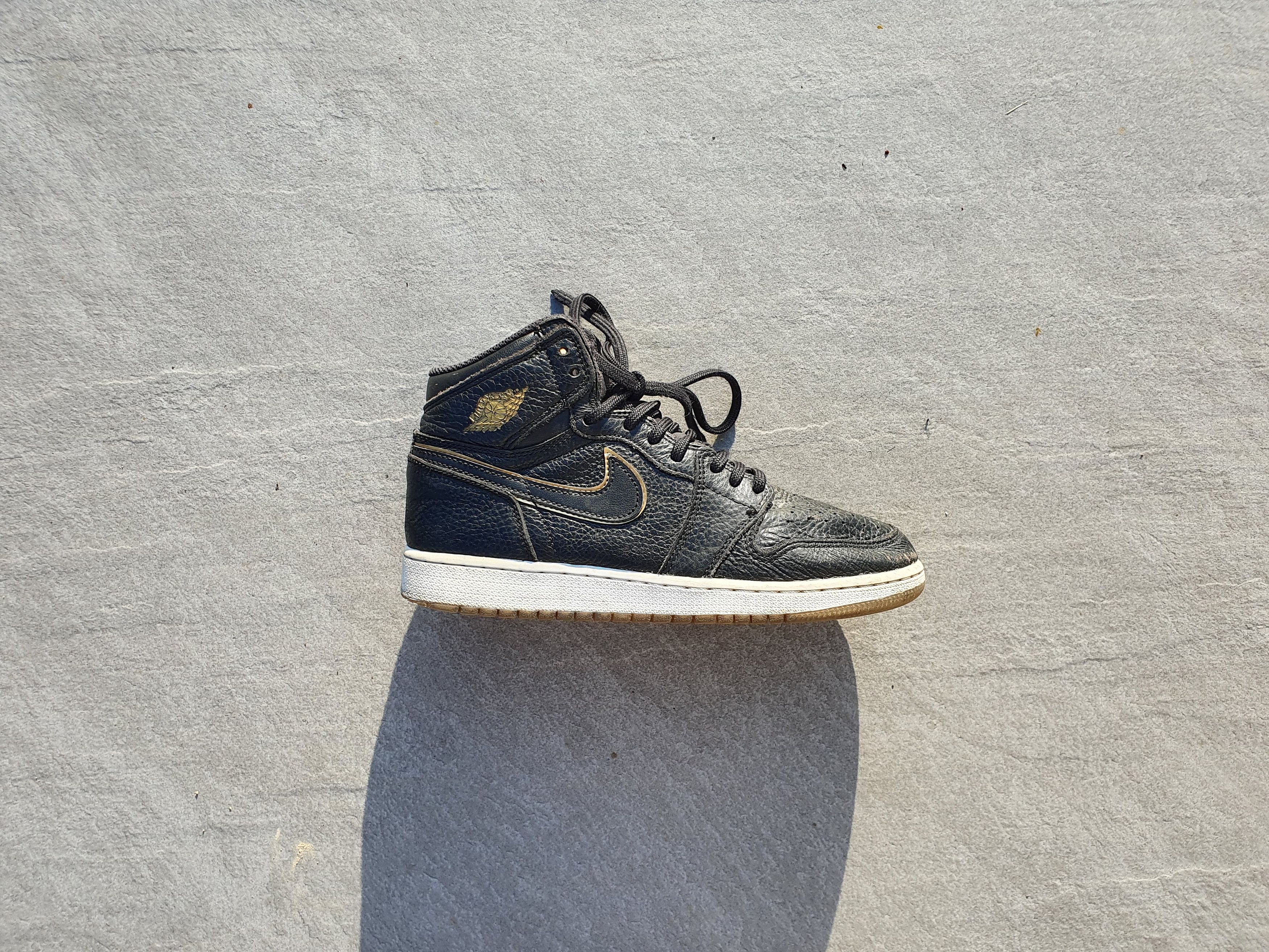 Jordan Brand × Nike 2018 Nike Air Jordan 1 Retro High City of Flight (GS) Size US 6.5 / IT 36.5 - 1 Thumbnail