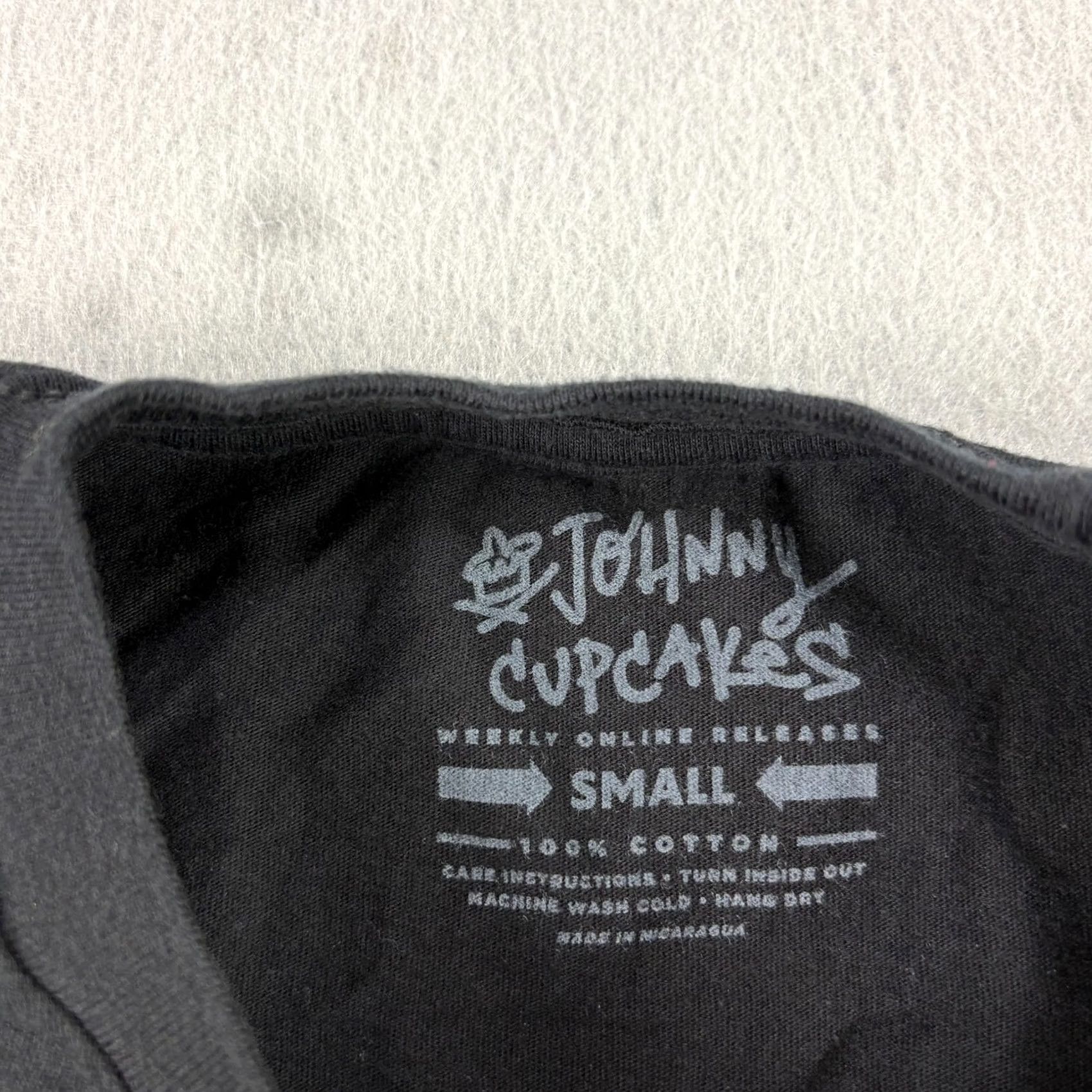 Johnny Cupcakes Johnny Cupcakes Shirt Womens Small Black BLM Peace Graphic Crew Neck Adult Size S / US 4 / IT 40 - 4 Thumbnail