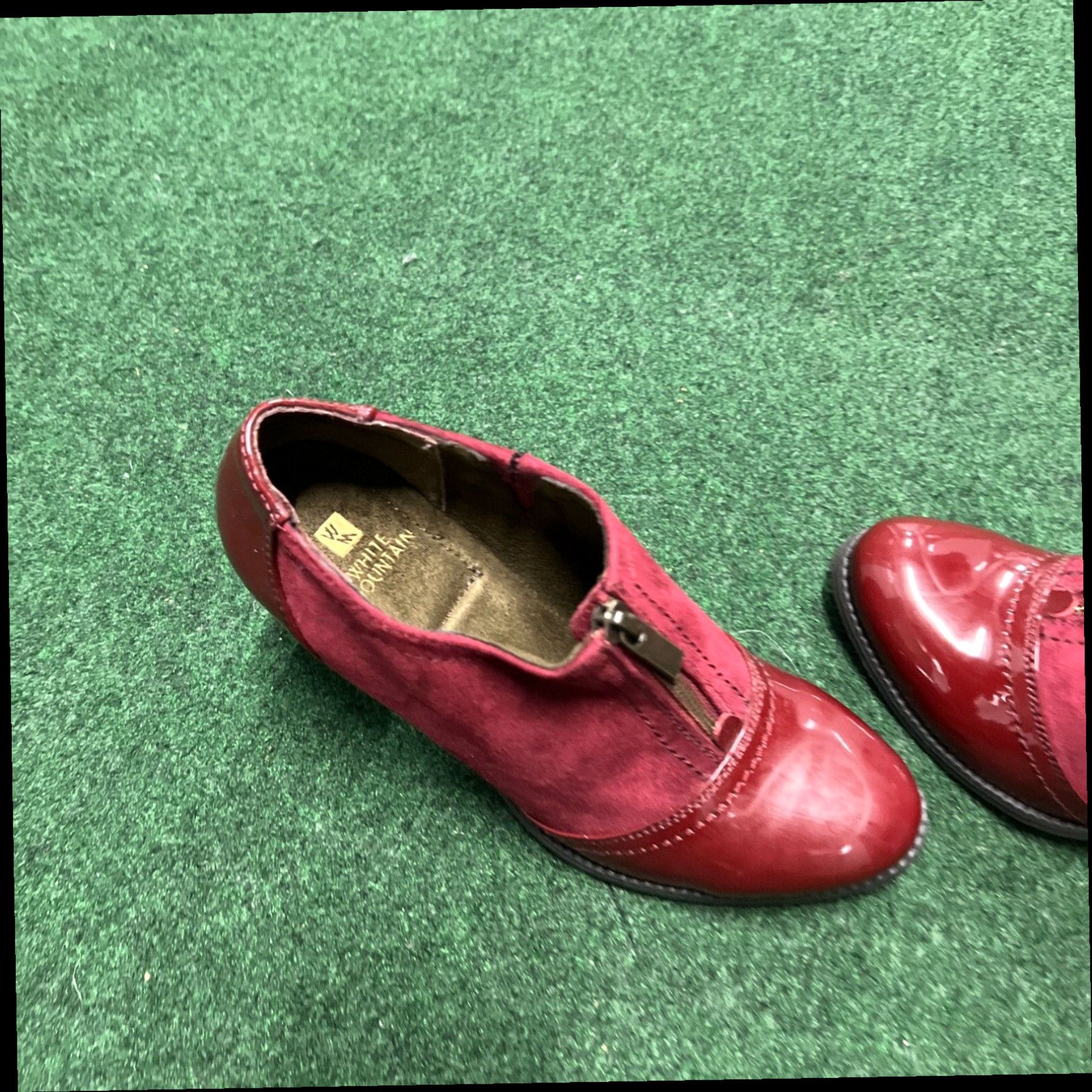 Vintage White Mountain Boots Womens 6 M Pawnee Front Zip Low Ankle Bootie Burgundy Heels Size US 6 / IT 36 - 2 Thumbnail