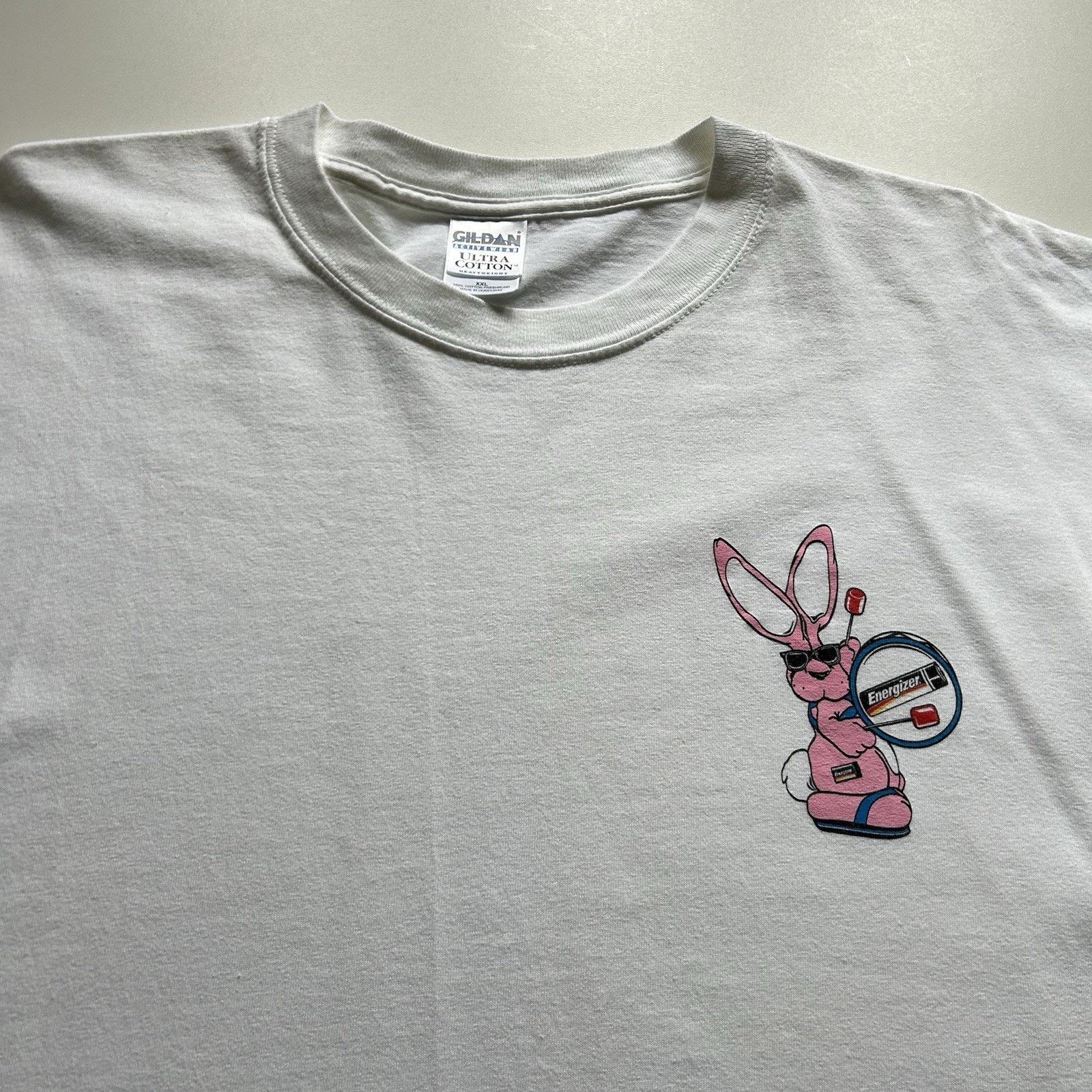 Gildan × Vintage Vintage Energizer Bunny Shirt XXL White Gildan Promo Graphic Size US XXL / EU 58 / 5 - 2 Thumbnail