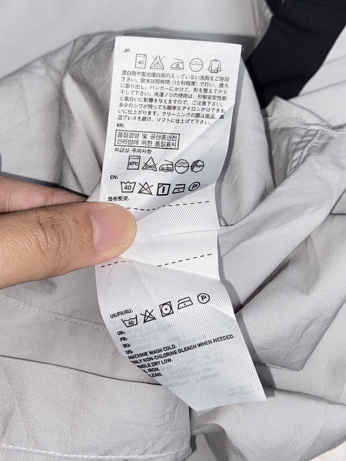 Uniqlo UNIQLO Grey Slim Fit Shirt Size US XS / EU 42 / 0 - 13 Thumbnail