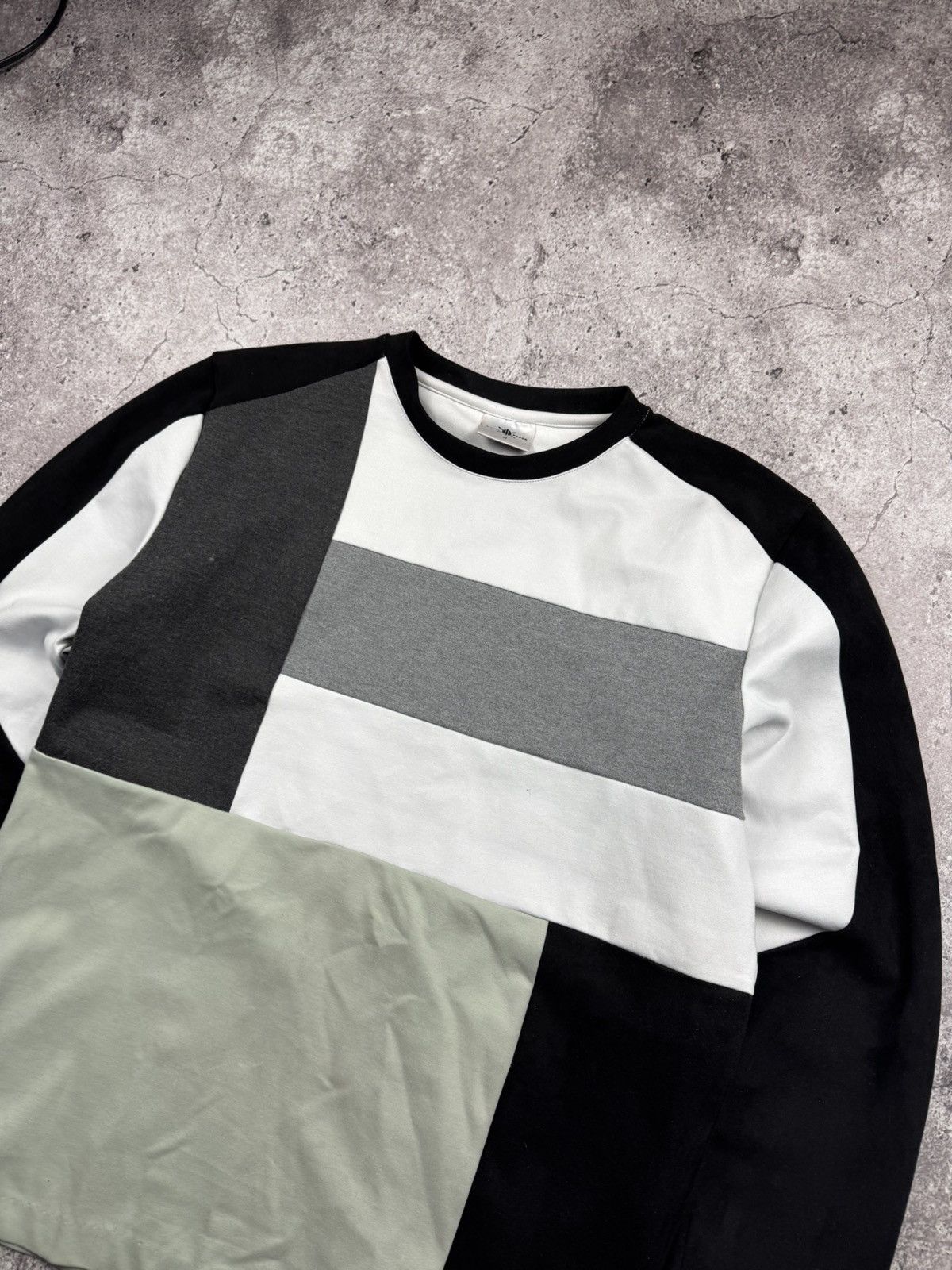 Daily Paper Daily Paper Falling Letters Multicolour Sweatshirt Size M Size US M / EU 48-50 / 2 - 2 Thumbnail