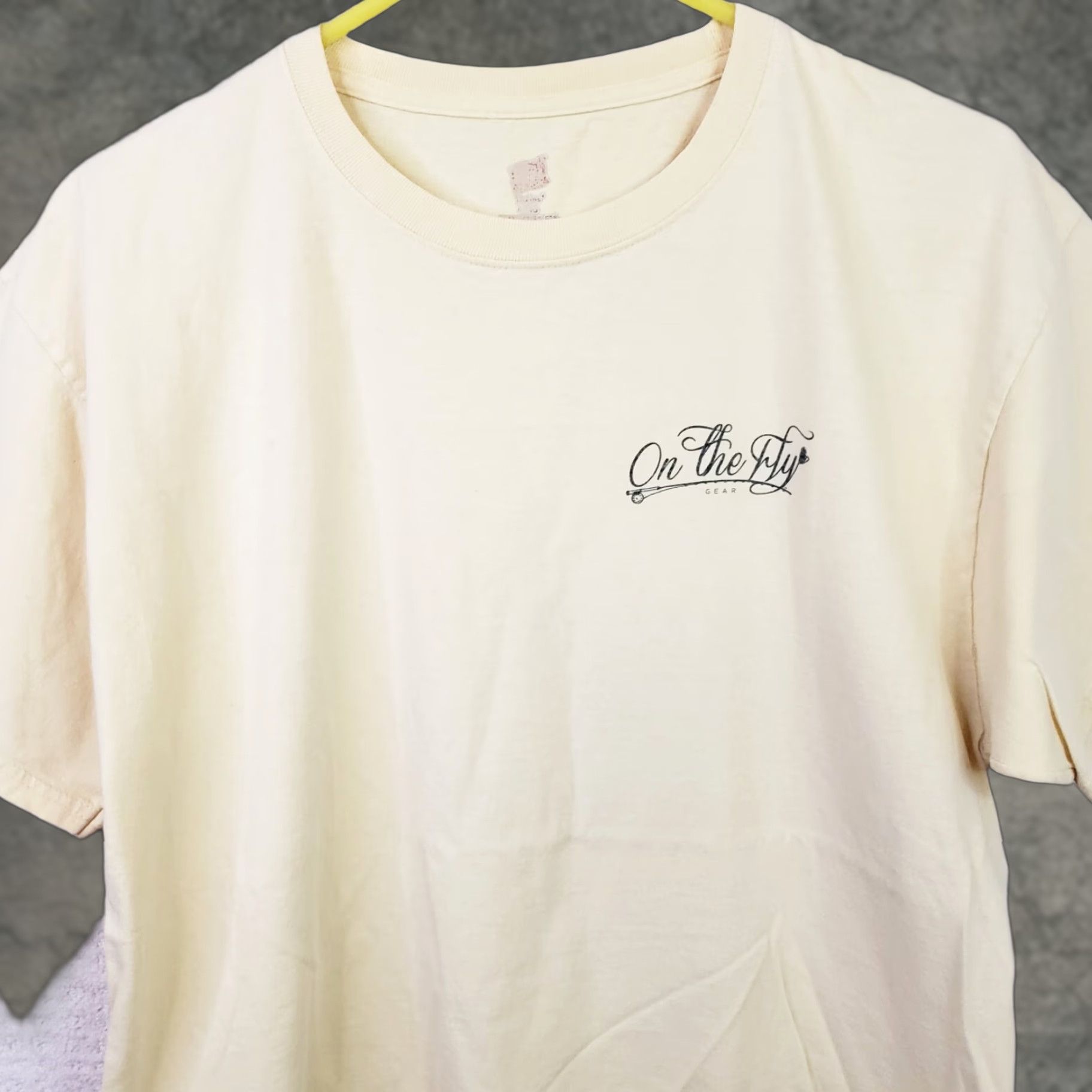 Vintage On The Fly T-Shirt Fishing Lure Tee Adult L Yellow Short Sleeve Mens L Size US L / EU 52-54 / 3 - 1 Thumbnail
