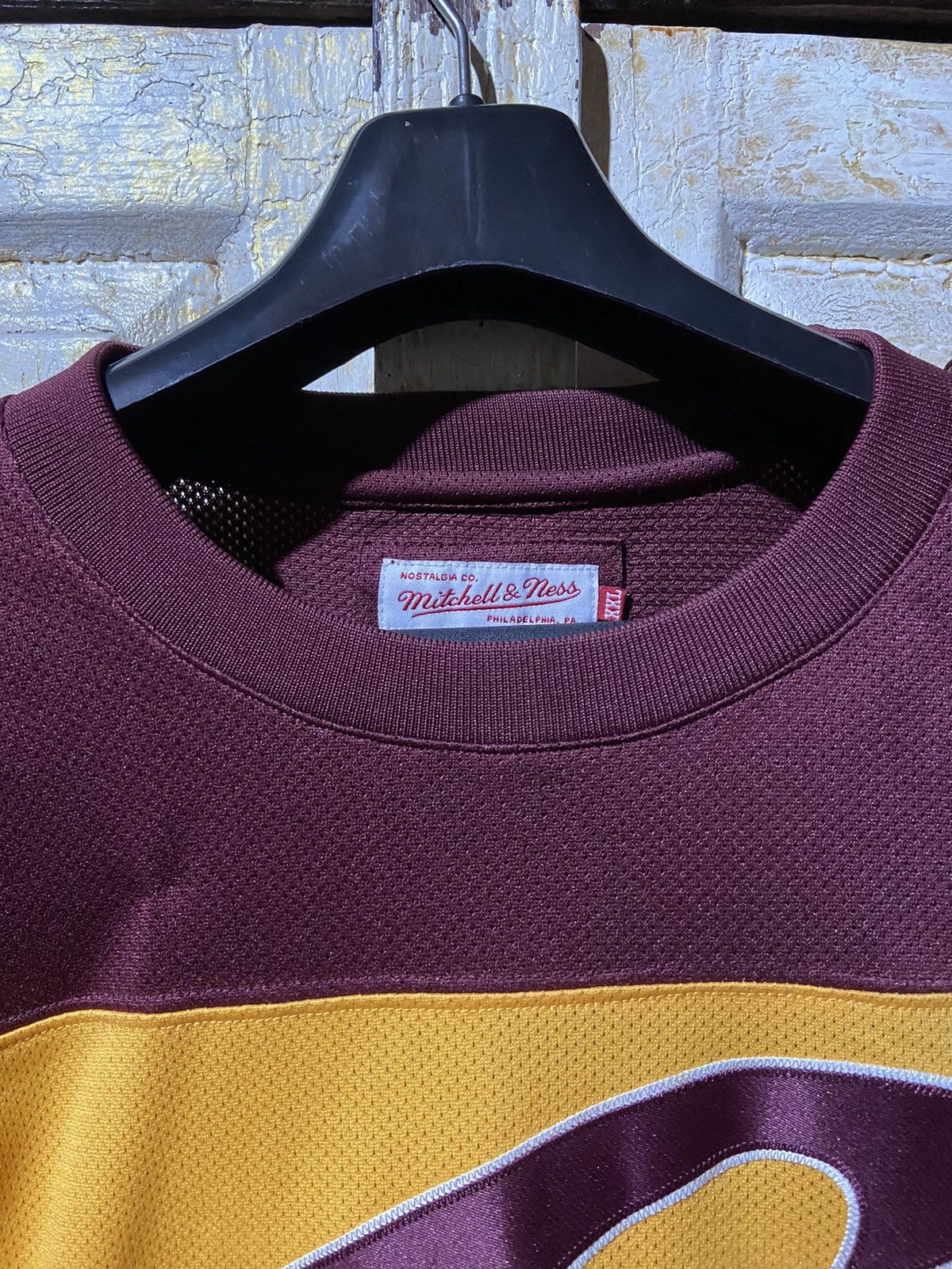 Mitchell & Ness Mitchell And Ness Cleveland Cavaliers Mesh jersey size xxl Size US XXL / EU 58 / 5 - 3 Thumbnail