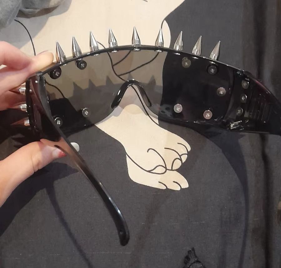 Designer Steampunk Big Frame Nail Rivet Sunglasses Size ONE SIZE - 2 Thumbnail