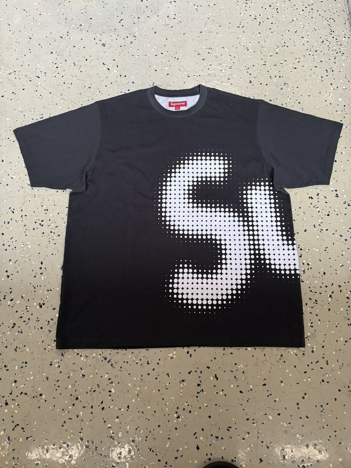 Supreme Supreme Halftone Short-Sleeve Top 'Black' - Xl Size US XL / EU 56 / 4 - 1 Thumbnail