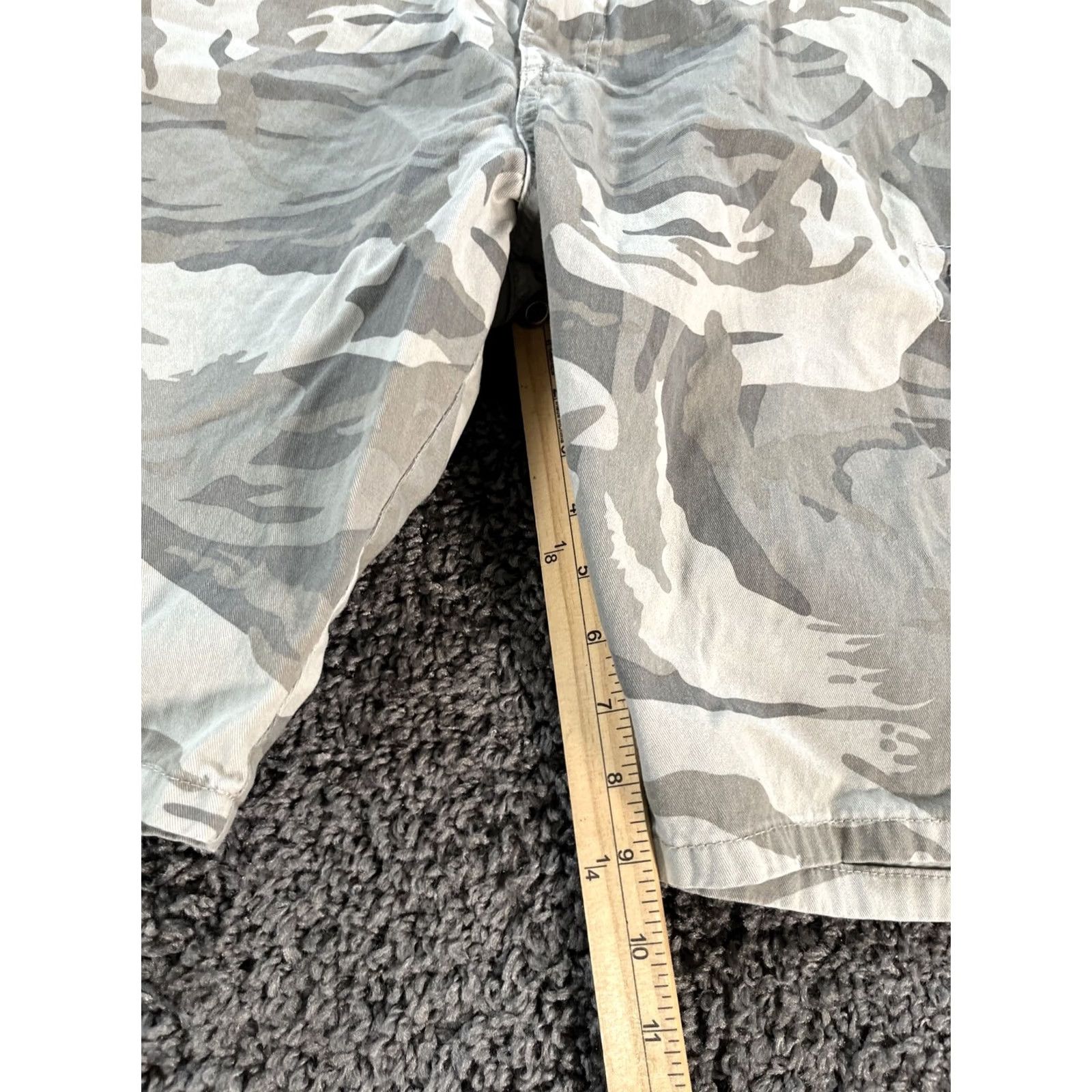 Wrangler Wrangler Shorts Mens 38 Cargo Short Camouflage Pockets Cargo Hipster Outdoor American Logo Casual Workwear Grey Cotton Flat Front Regular Size 38 Mens Size US 38 / EU 54 - 4 Thumbnail