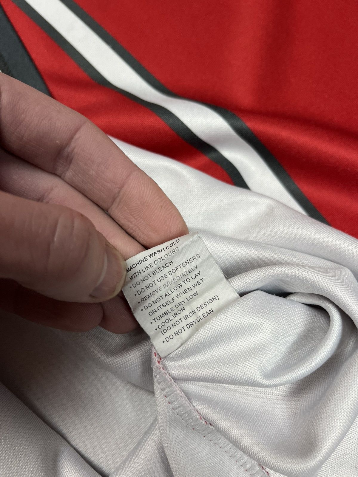 Other Gloucester Rugby Home Shirt 2018/19 – A Cherry & White Class Size US L / EU 52-54 / 3 - 11 Thumbnail