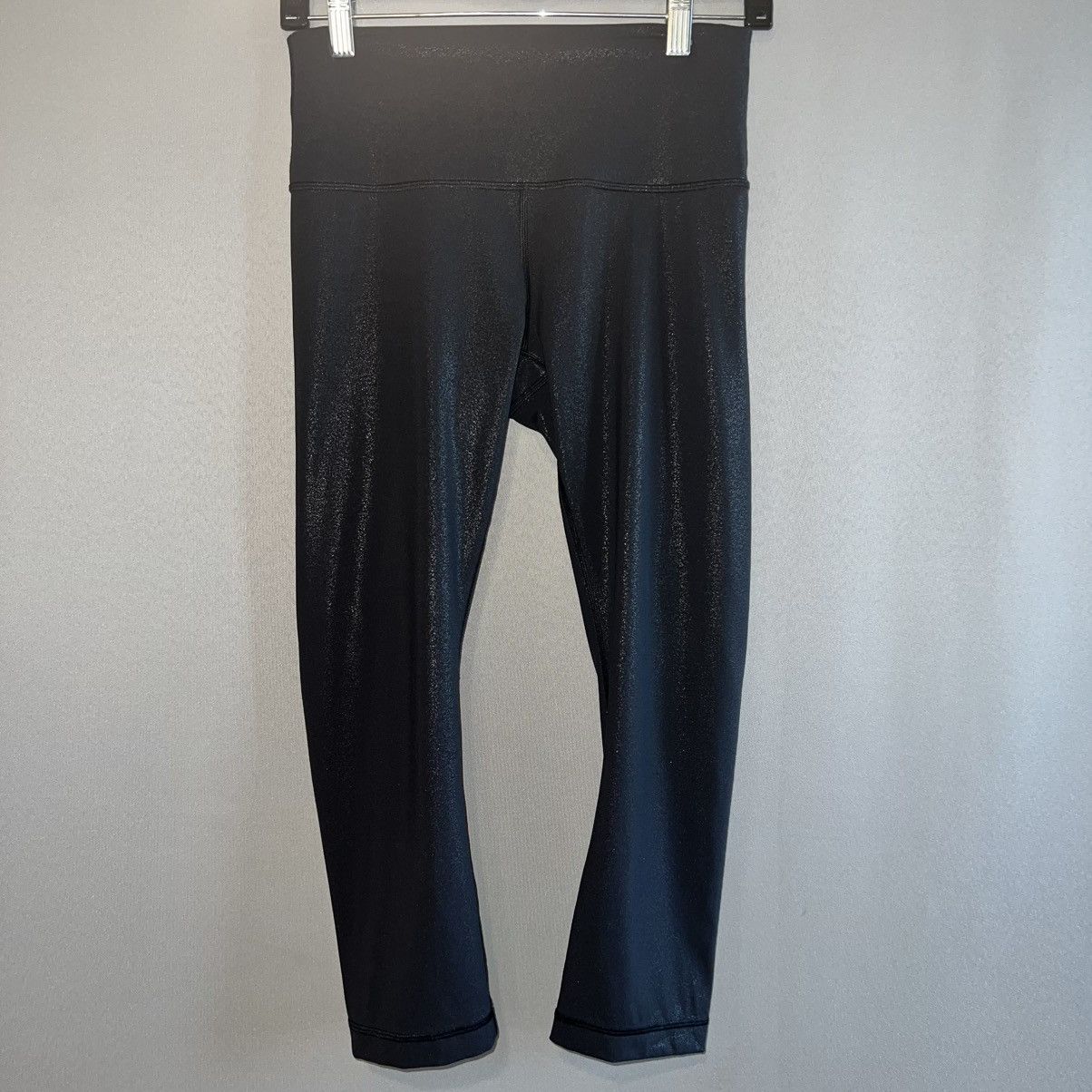 Lululemon Lululemon Black high-rise leggings with shimmer finish Size 28" / US 6 / IT 42 - 1 Thumbnail