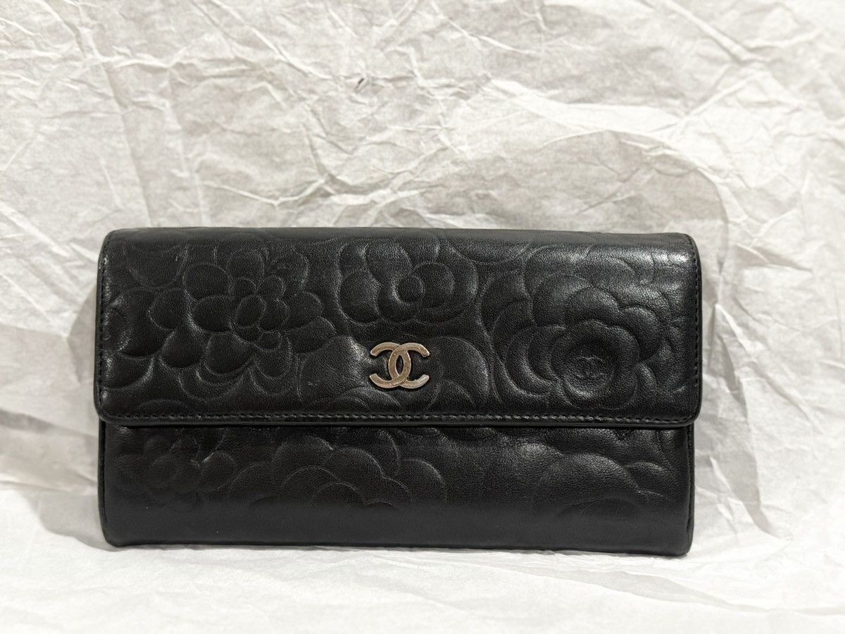 Chanel Authentic Chanel camellia wallet in black lambskin leather Size ONE SIZE - 9 Thumbnail