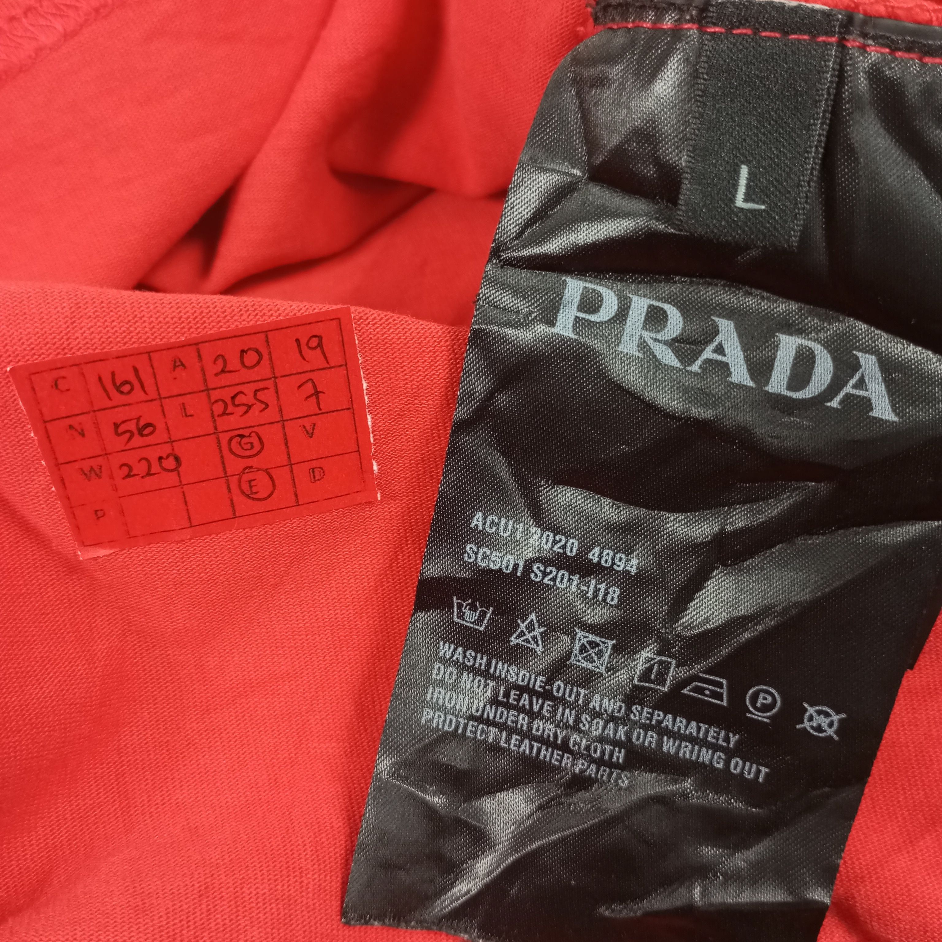 Vintage Prada Milano Luxury Fashion Brand Pocket Design Tshirt Size US M / EU 48-50 / 2 - 10 Thumbnail