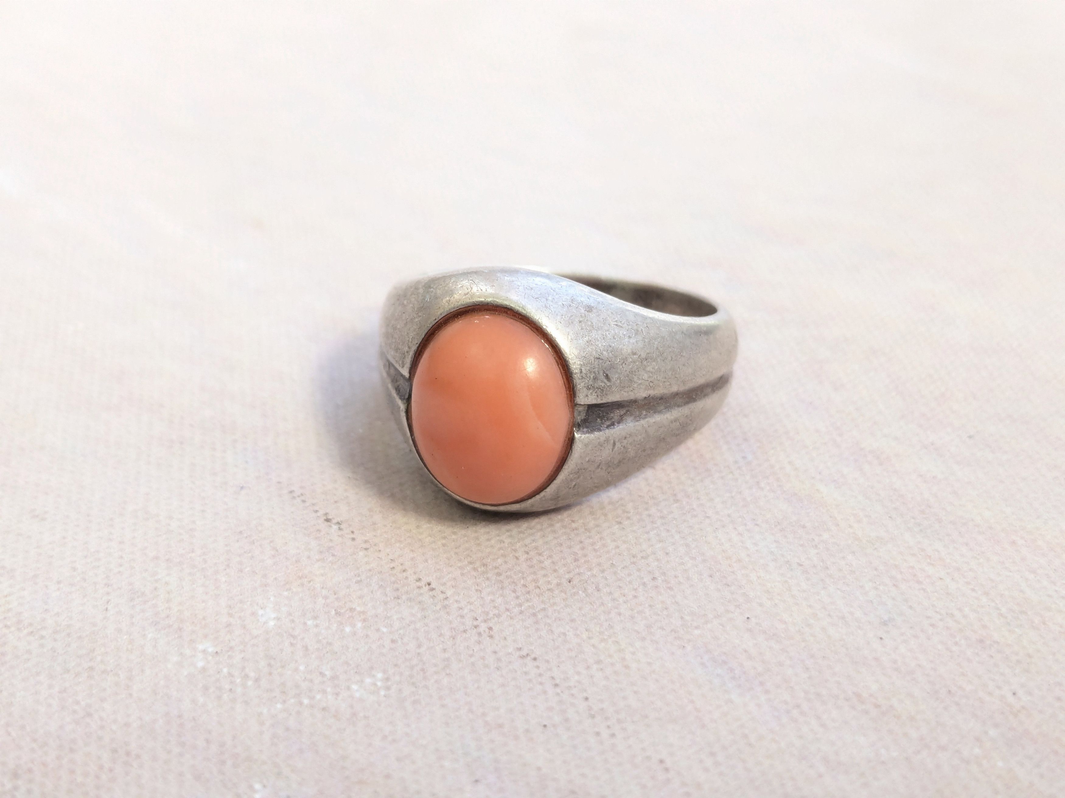 Avant Garde x Jewelry Vintage Sterling Silver Ring Pink Coral 8.5 Oval Cabochon, Men's
