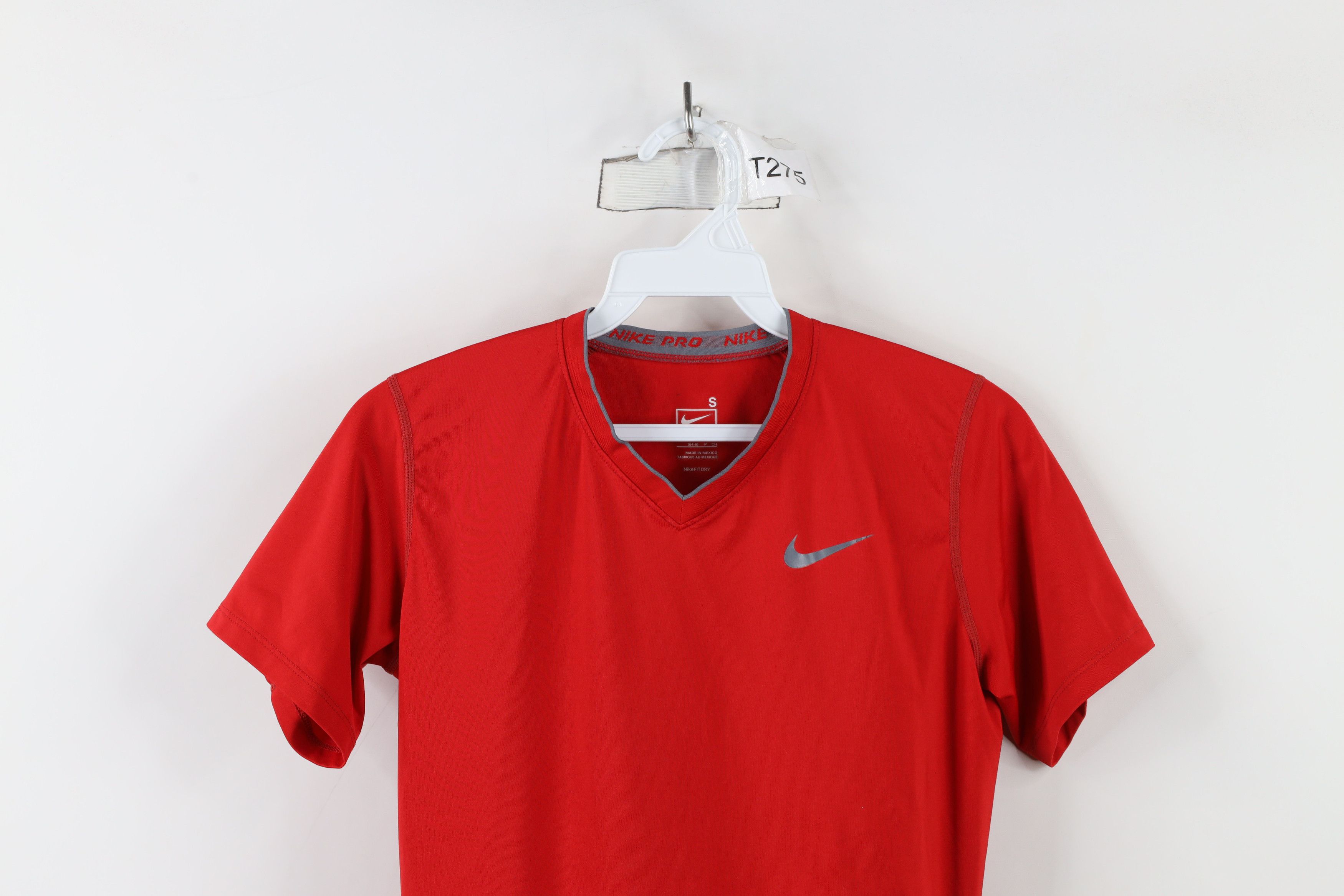 Nike × Vintage Nike Pro Combat Compression Gym Training V-Neck T-Shirt Red Size S / US 4 / IT 40 - 2 Thumbnail