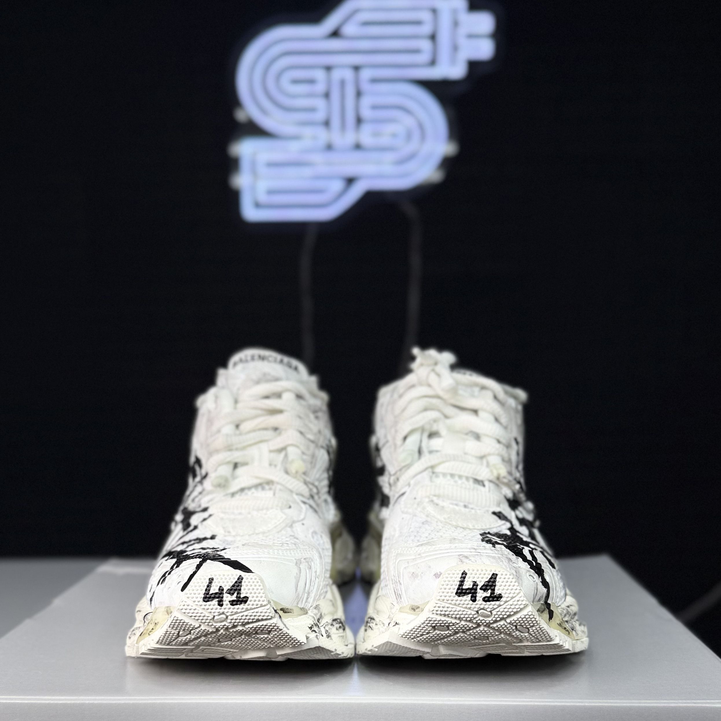 Balenciaga Balenciaga Runner White Graffiti Size US 8 / EU 41 - 5 Thumbnail