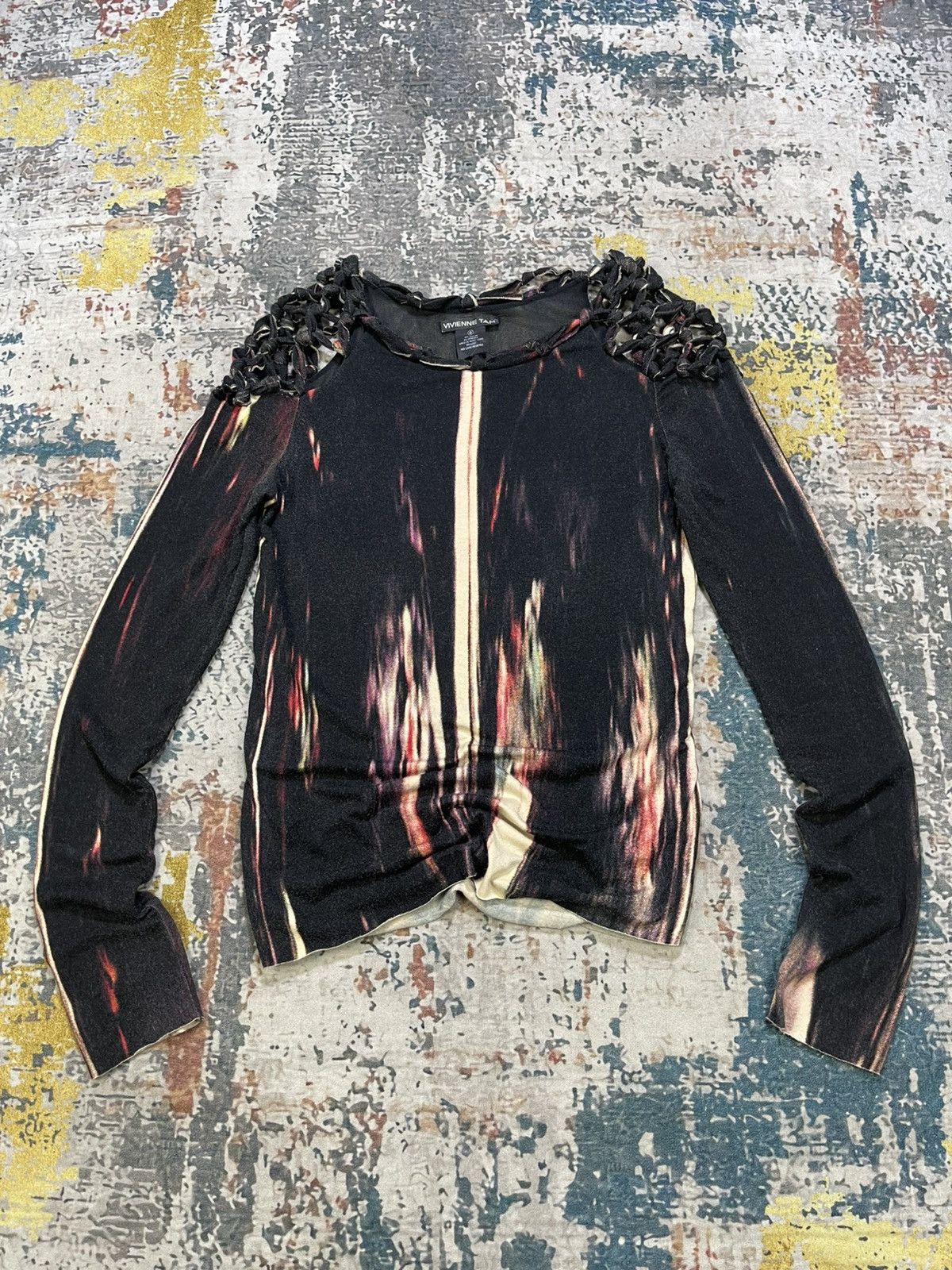 Vivienne Tam Vivienne Tam Abstract Decorative Shoulder Body Fit Top Size XS / US 0-2 / IT 36-38 - 2 Thumbnail