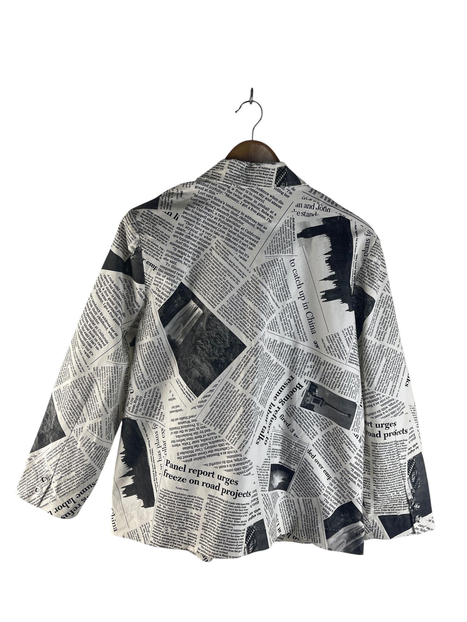 Japanese Brand Vintage Japanese Newspaper Print Collage Jacket Size US M / EU 48-50 / 2 - 3 Thumbnail