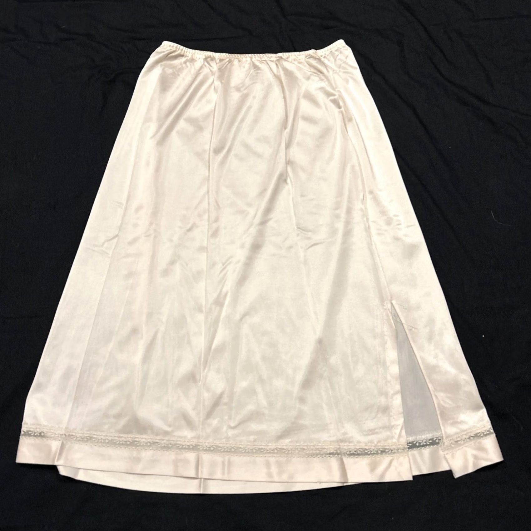Vintage VINTAGE Lorraine Skirt Women Medium Ivory Cream Nylon Slip Size 32" / US 10 / IT 46 - 4 Thumbnail