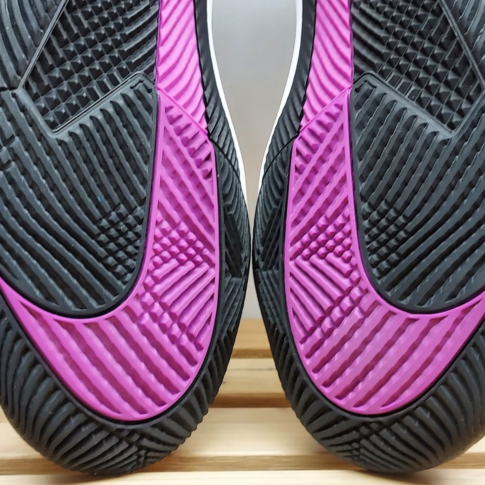 Nike Nike Women's Air Zoom Vapor X Athletic Shoes Size 7.5 Size US 7.5 / IT 37.5 - 11 Thumbnail