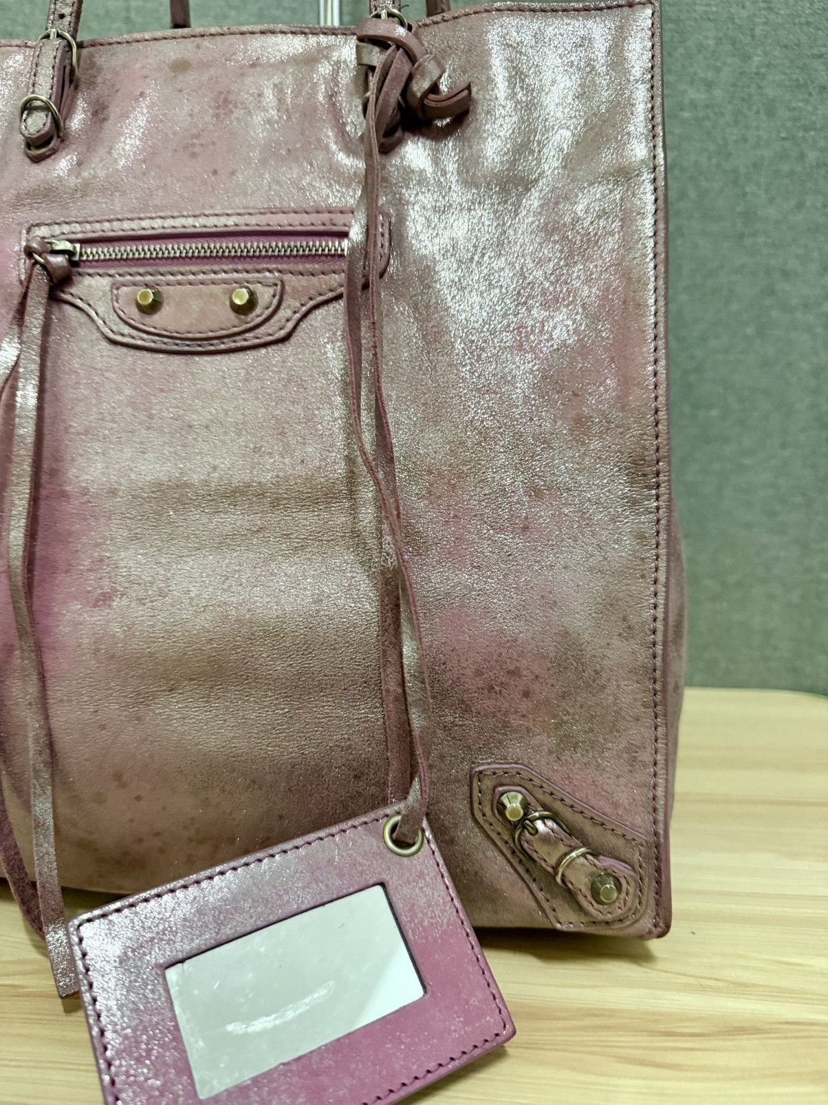 Balenciaga 2010 Balenciaga Metallic Leather Papier A5 Tote in pink Size ONE SIZE - 4 Thumbnail