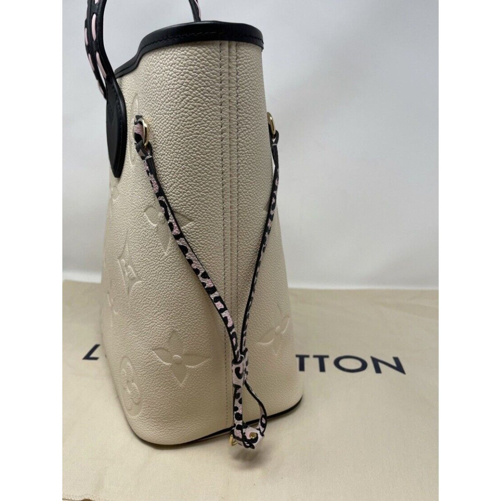 Louis Vuitton Louis Vuitton Neverfull Wild At Heart MM Ivory Leather Size ONE SIZE - 6 Thumbnail