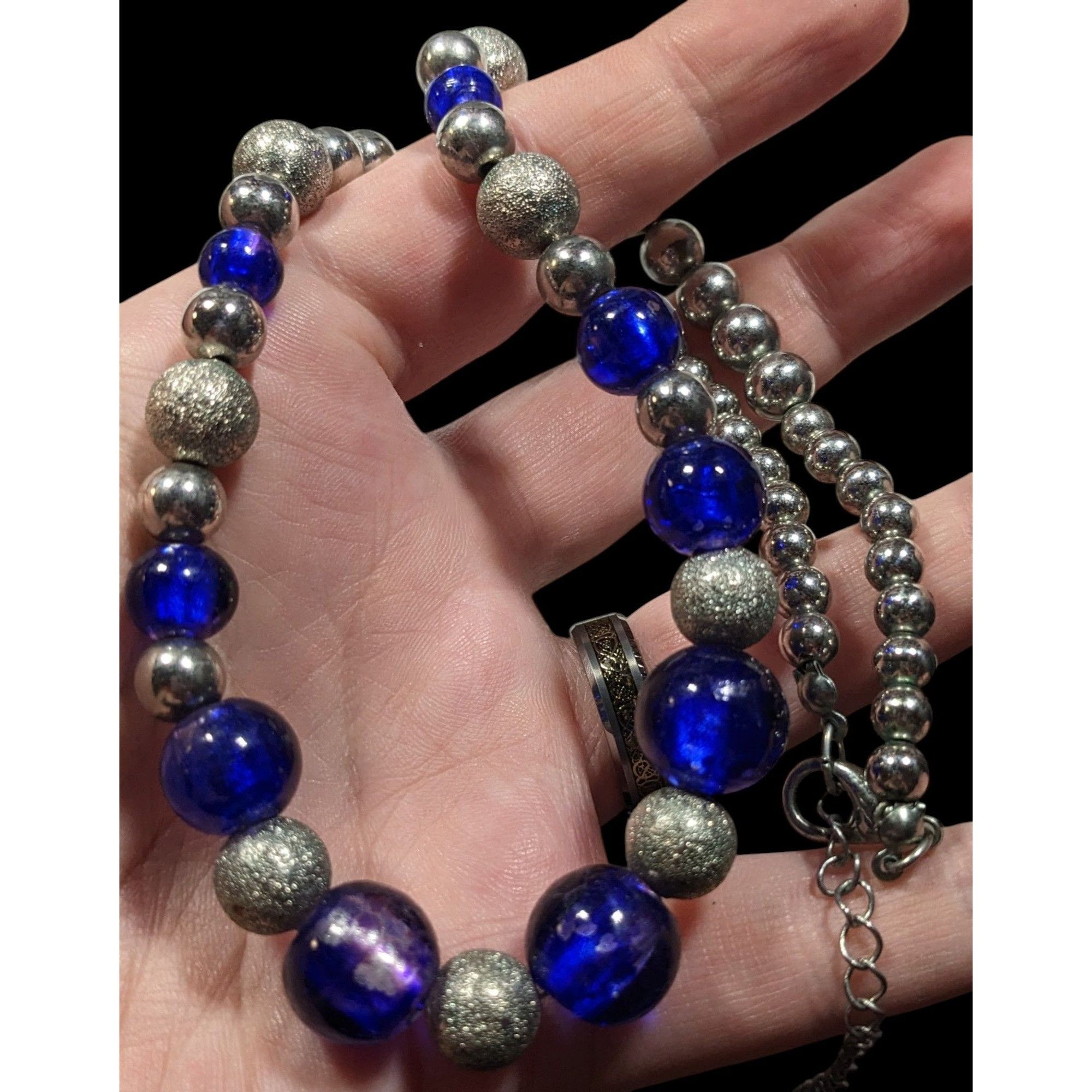 Other Casual Blue And Silver Tone Metal And Glass Beaded Necklace Size ONE SIZE - 3 Thumbnail