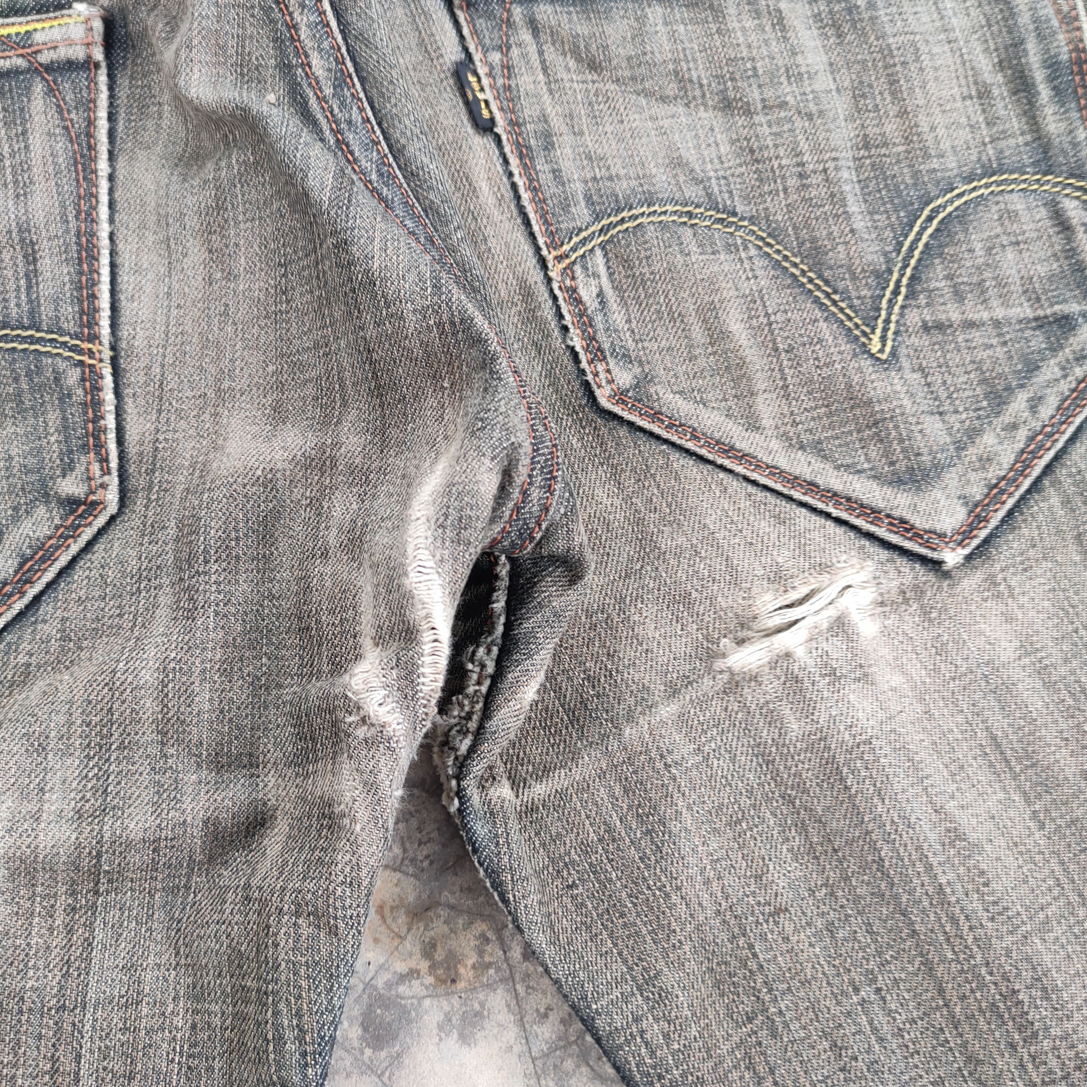 Levi's Vintage Clothing VINTAGE LEVI'S BLACK RUSTY RIPPED DENIM JEANS PANTS Size US 32 / EU 48 - 15 Thumbnail