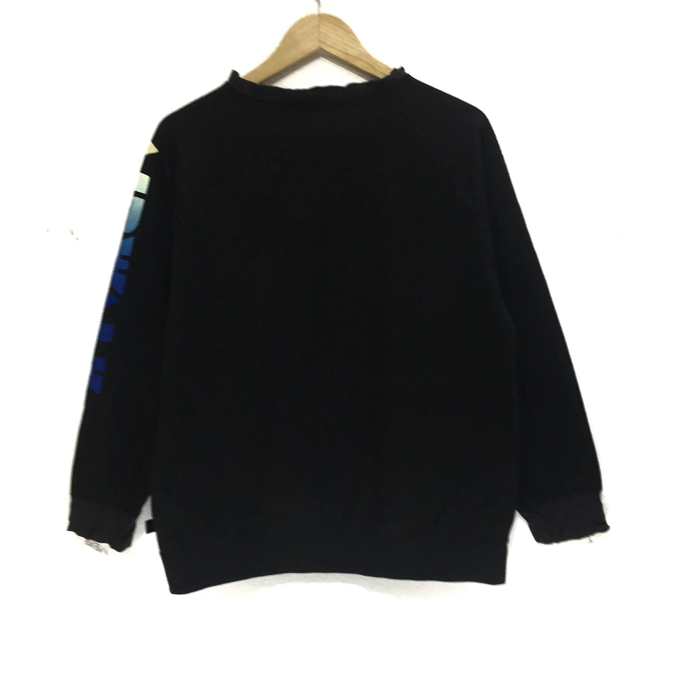 Airwalk Vintage AIRWALK Skateboard Graffiti Crew Sweatshirt Sweater Size US L / EU 52-54 / 3 - 6 Thumbnail