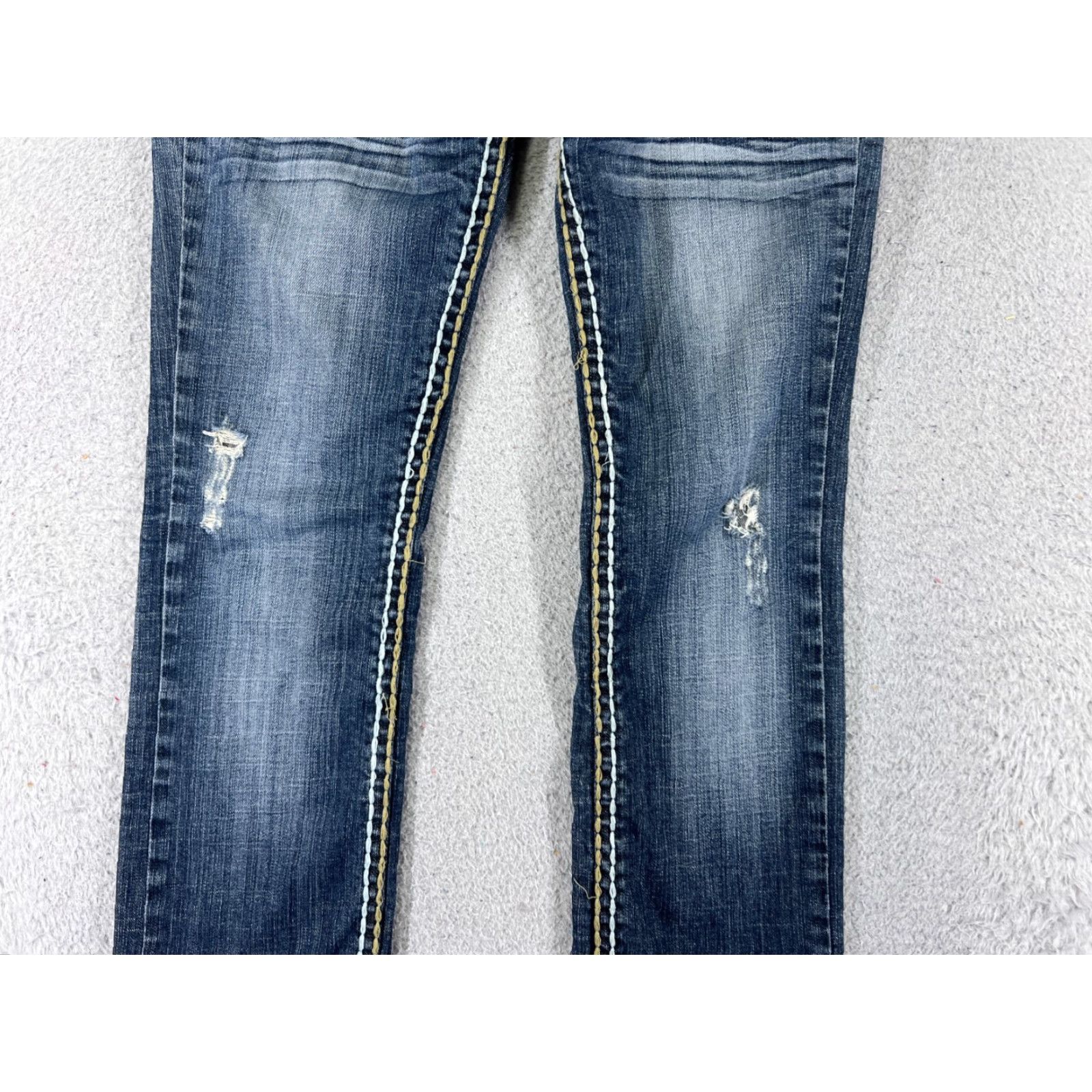 Vintage Request Jeans Pants Womens 3 Blue Distressed Embroidered 27x31 Denim Straight Jeans Womens 3 Blue Distressed Embroidered 27x31 Size 26" / US 2 / IT 38 - 3 Thumbnail