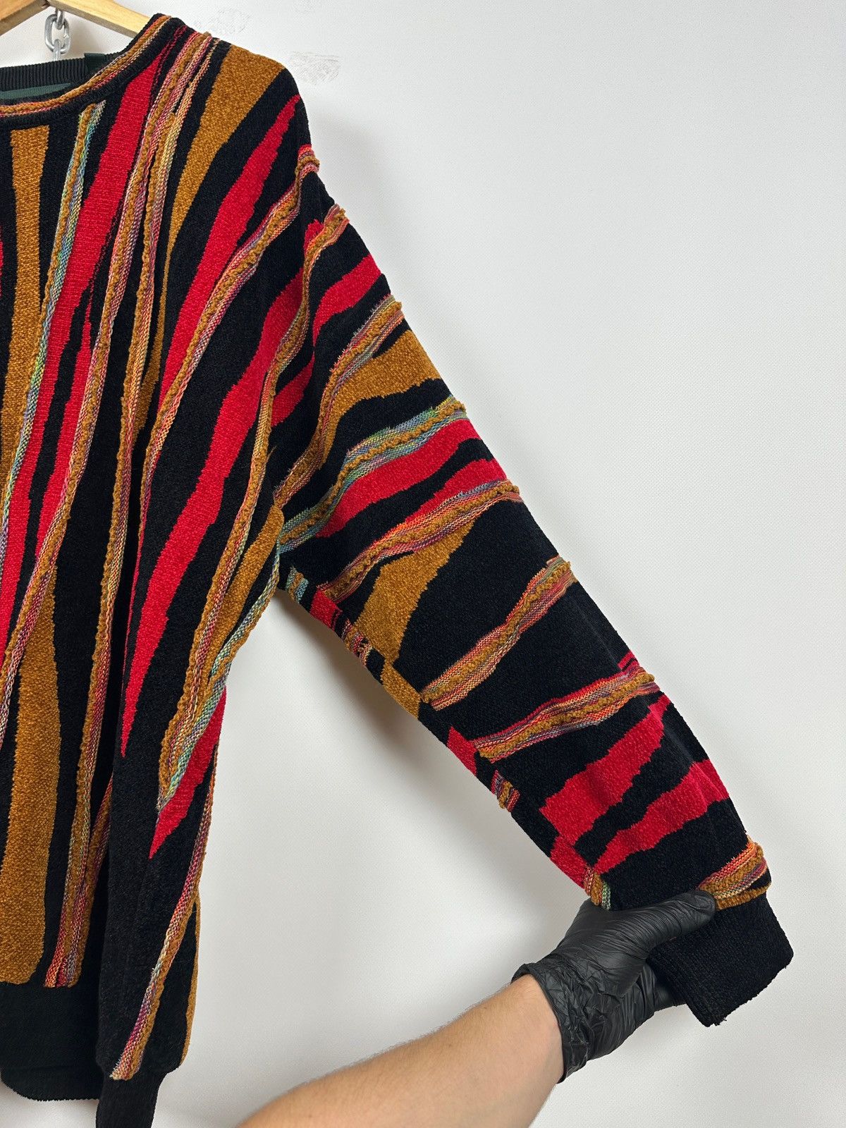 Tundra Canada Vintage Tundra Canada 3D Knit Coogi Style Sweater Size US XXL / EU 58 / 5 - 9 Thumbnail