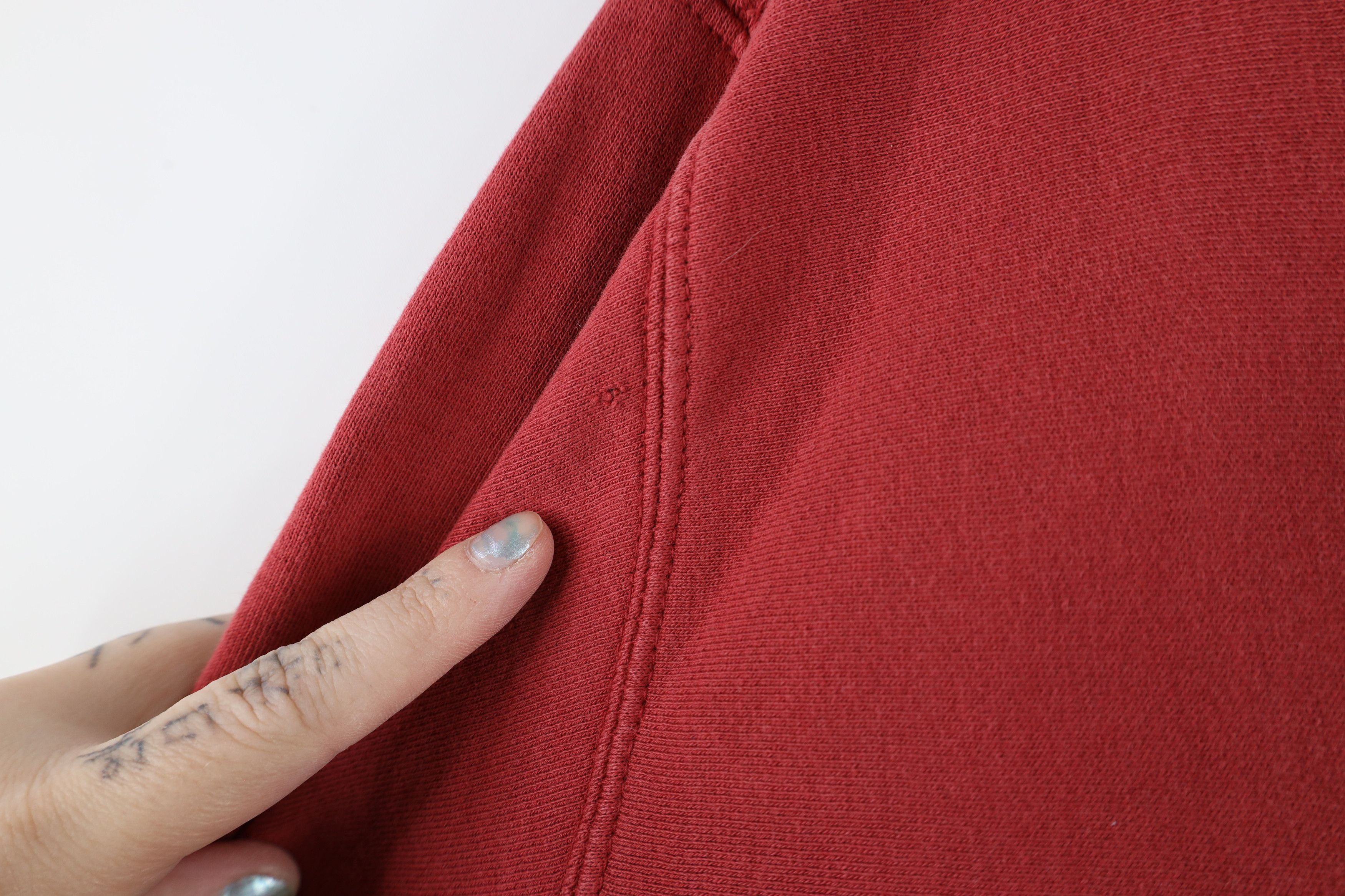 Eddie Bauer × Vintage Vintage Eddie Bauer Spell Out Block Letter Sweatshirt Red Size US L / EU 52-54 / 3 - 6 Thumbnail