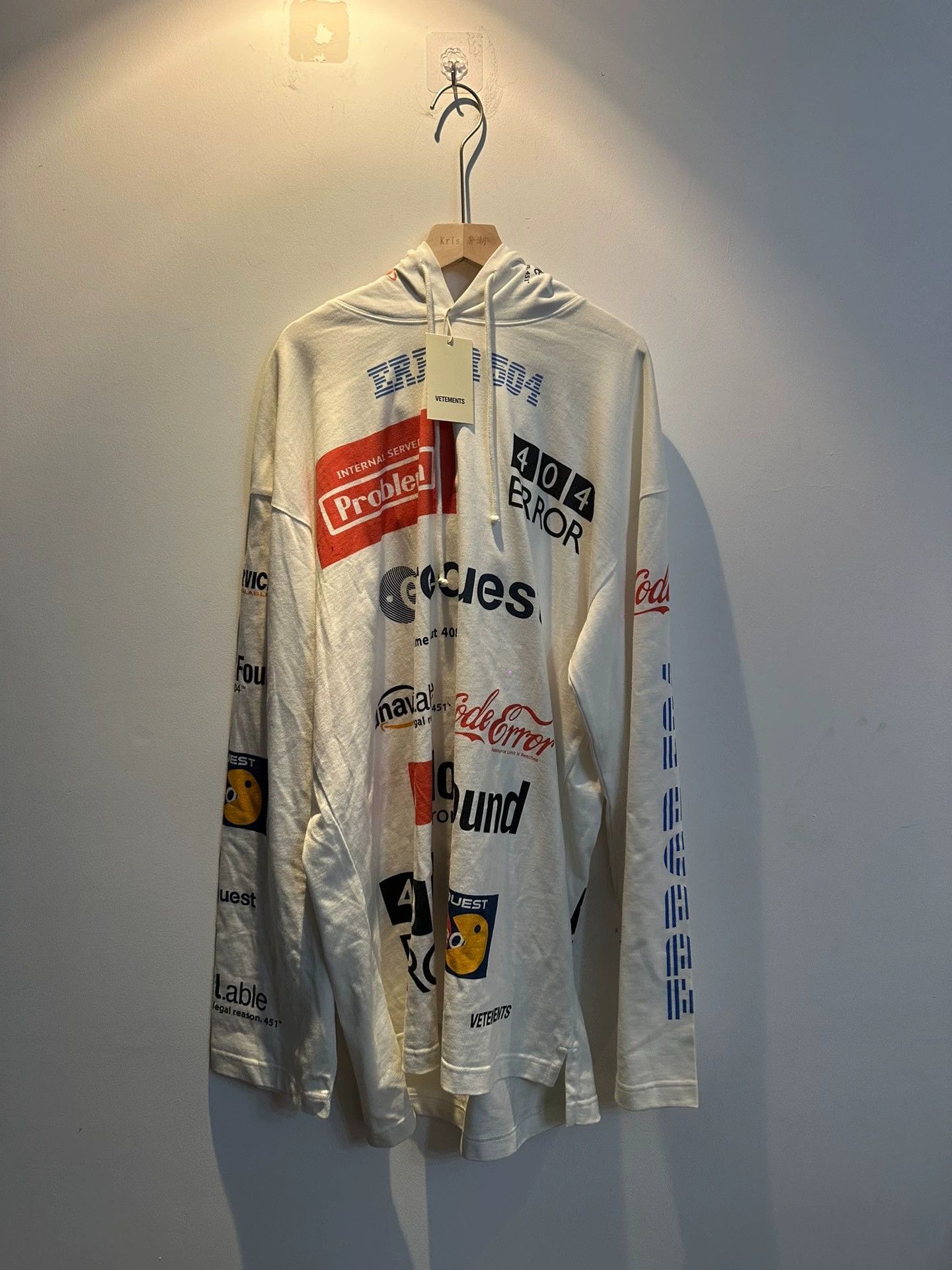 Vetements 19AW Zoo Show 404 Shirt - dmc