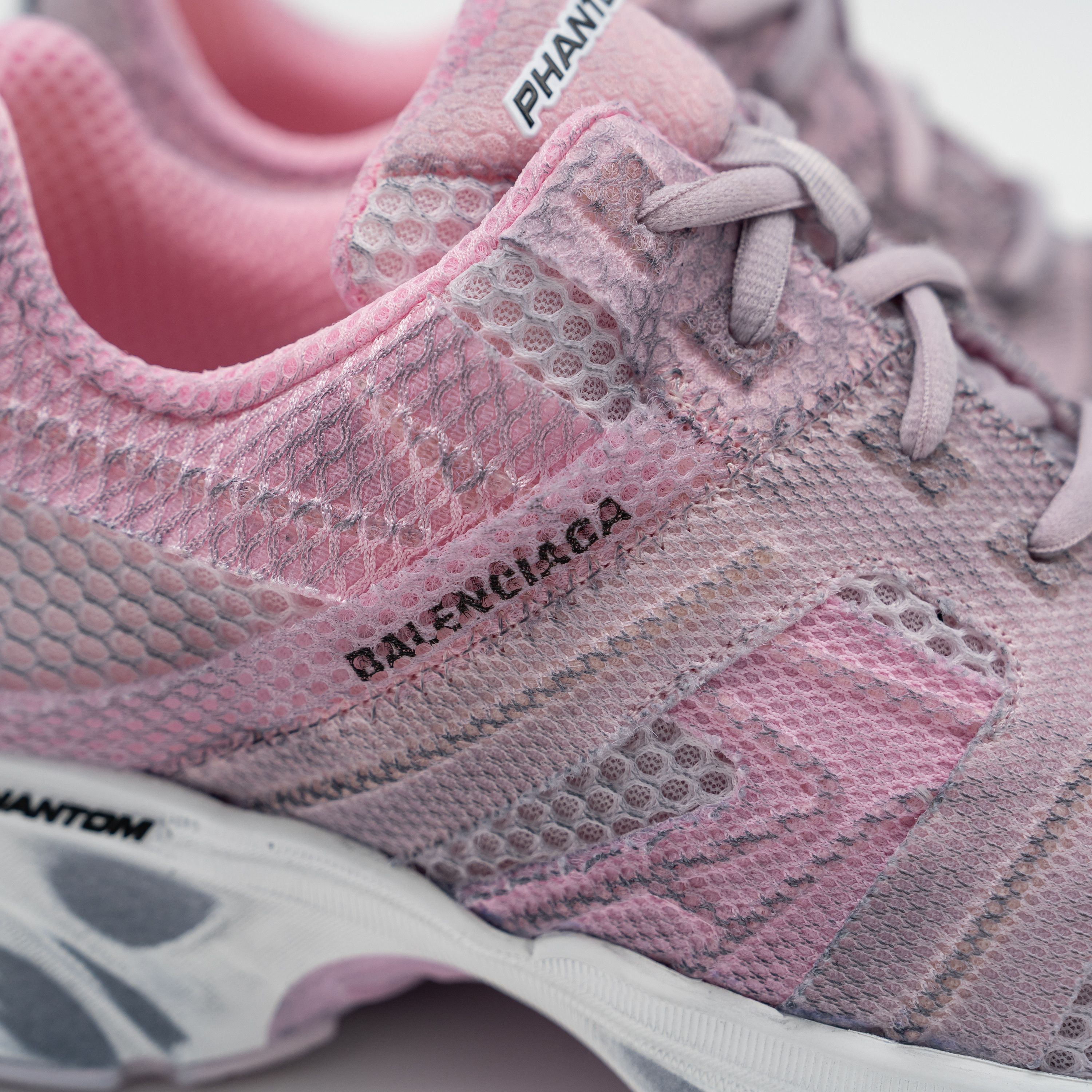 Balenciaga 38 EU 8 US Balenciaga Phantom Sneakers Pink Distressed Mesh Size US 8 / IT 38 - 9 Thumbnail