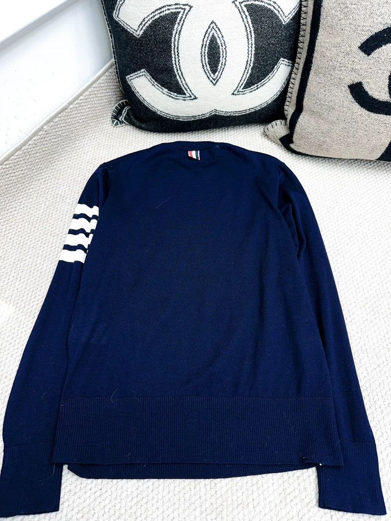 Thom Browne Thom browne Long-sleeved round-neck cashmere knitted sweate Size US S / EU 44-46 / 1 - 2 Thumbnail