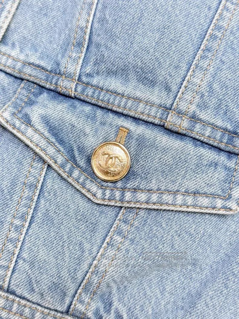 Chanel Chanel 20B blue denim cotton short jacket Size XS / US 0-2 / IT 36-38 - 4 Thumbnail