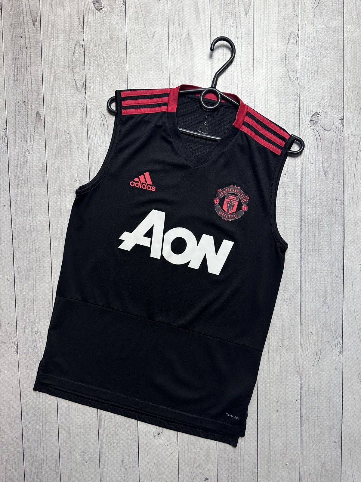Adidas Adidas Manchester United soccer tee size S logo Size US S / EU 44-46 / 1 - 1 Thumbnail