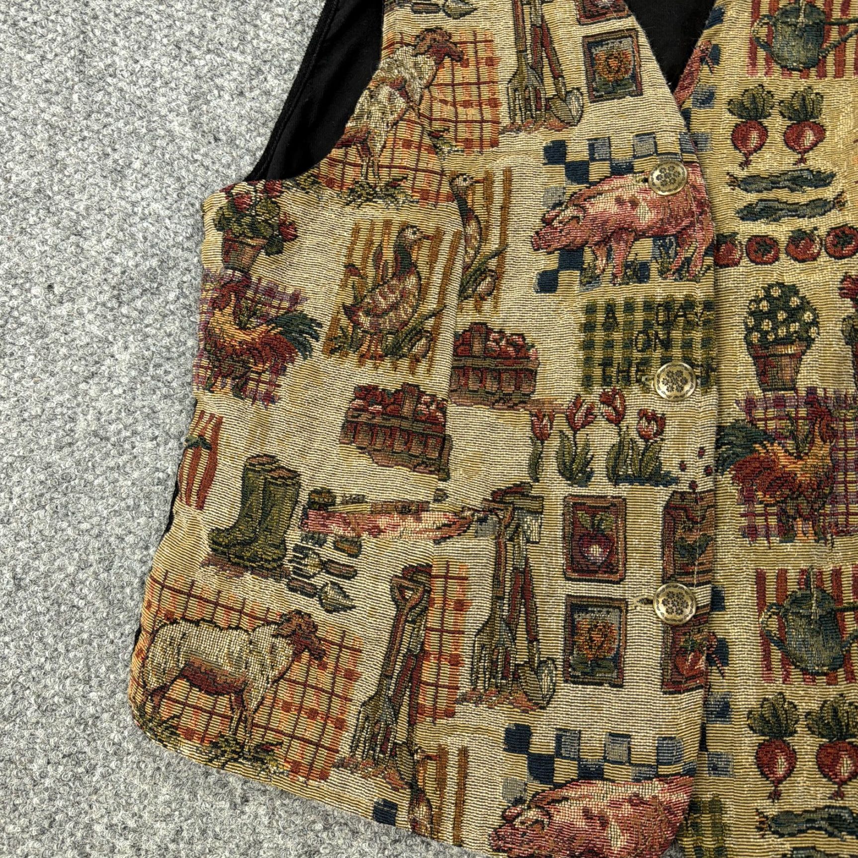Vintage VEST Woolrich Womens XL Black Tapestry Animal Print Corduroy Back Lined Size XL / US 12-14 / IT 48-50 - 3 Thumbnail