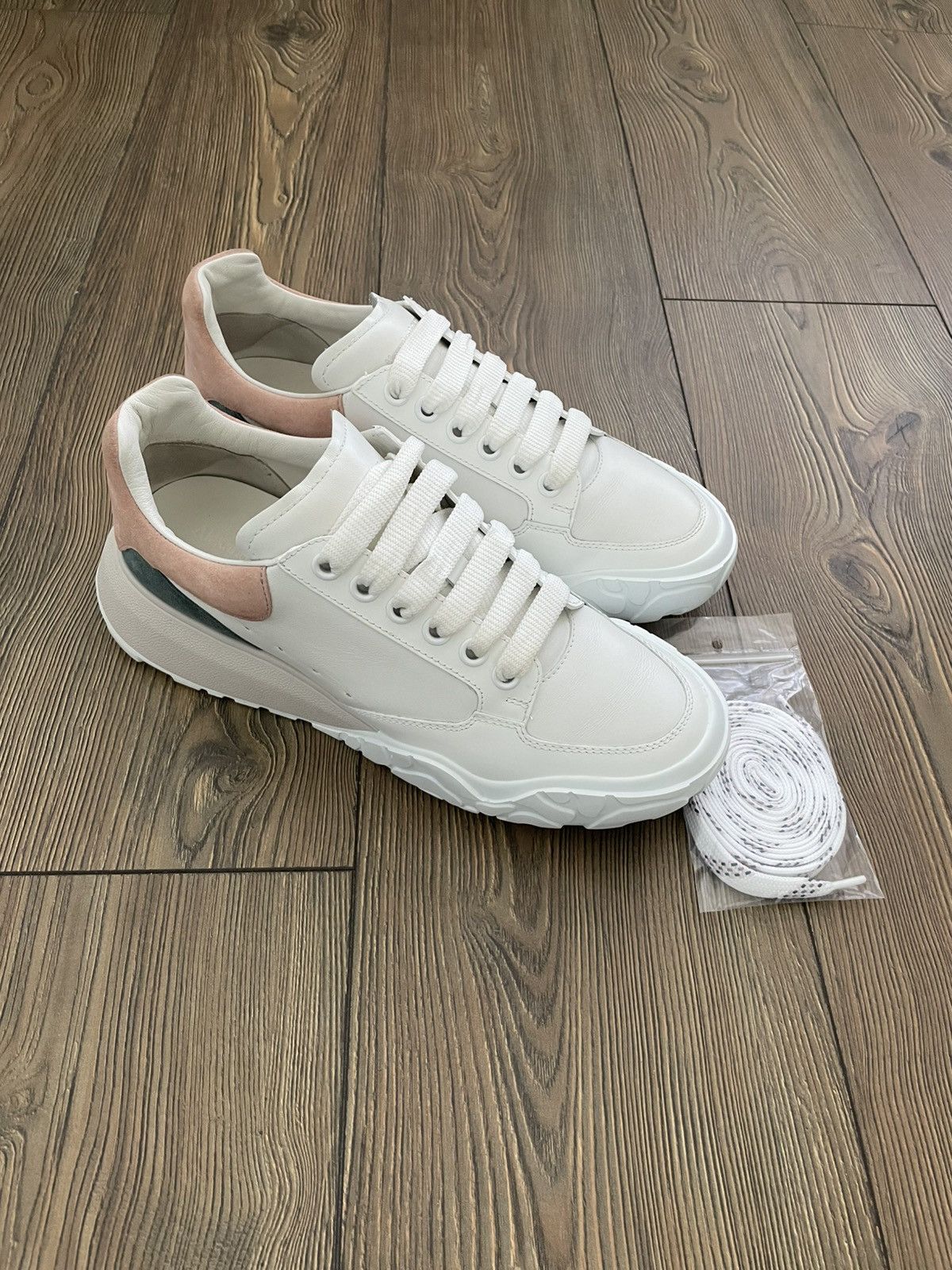 Alexander McQueen Alexander McQueen Court Leather Low Top Sneakers Women’s Size US 10 / IT 40 - 2 Thumbnail
