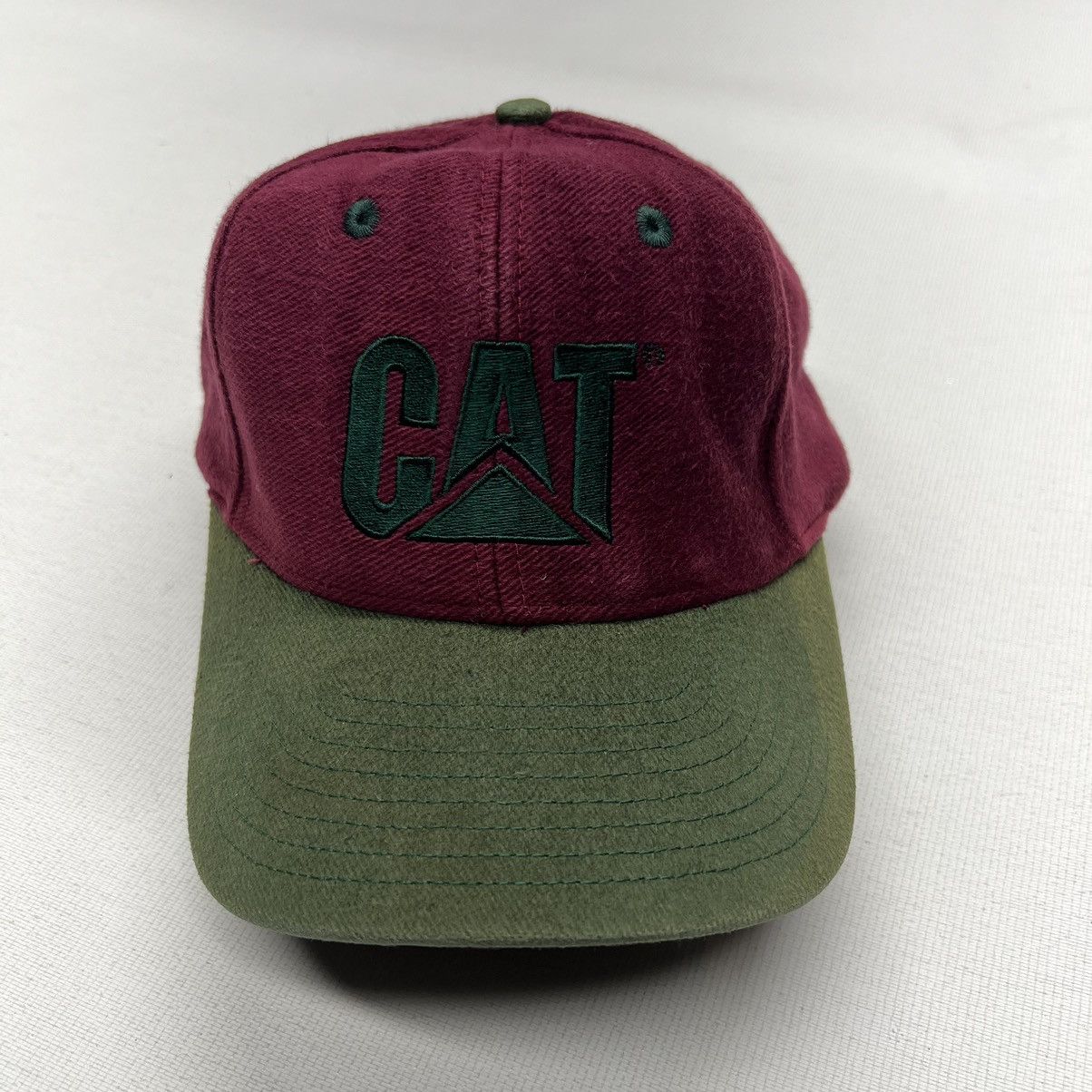 Caterpillar × Vintage Cat Caterpillar Hat Cap Red Green Snap Back Embroidered Size ONE SIZE - 2 Thumbnail