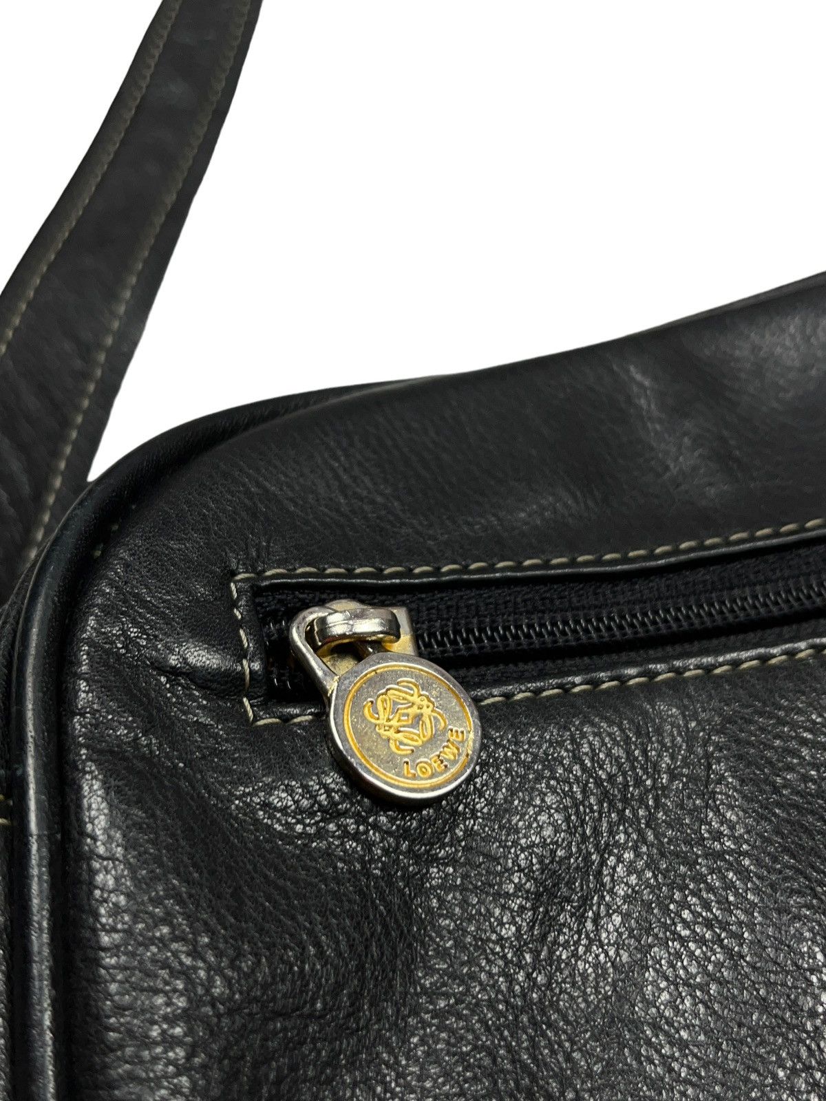 Loewe Vintage Loewe Anagram Leather Crossbody Bag Size ONE SIZE - 6 Thumbnail
