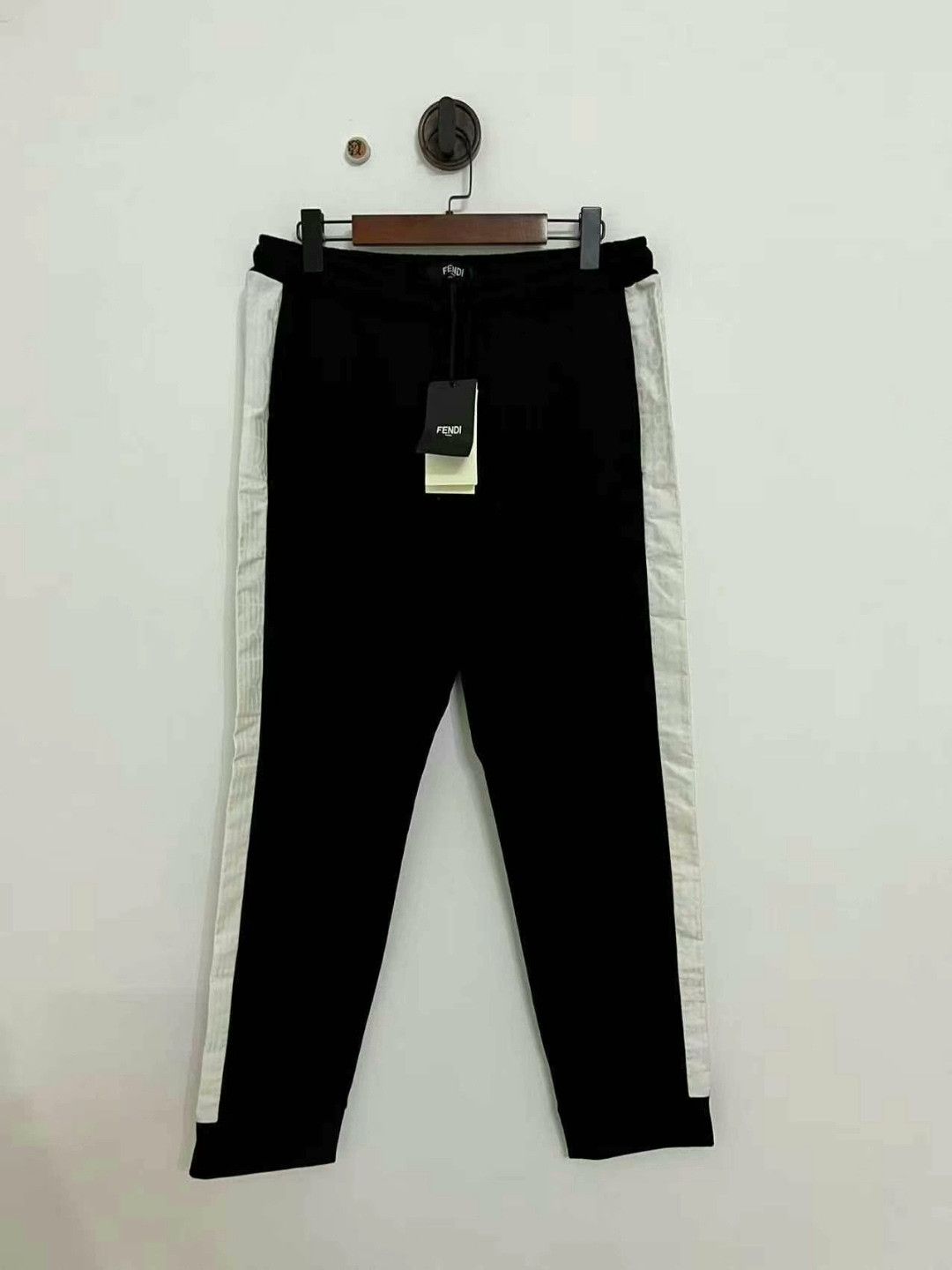 Fendi Fendi Black Logo Sweatpants with Tags Size US 38 / EU 54 - 1 Thumbnail