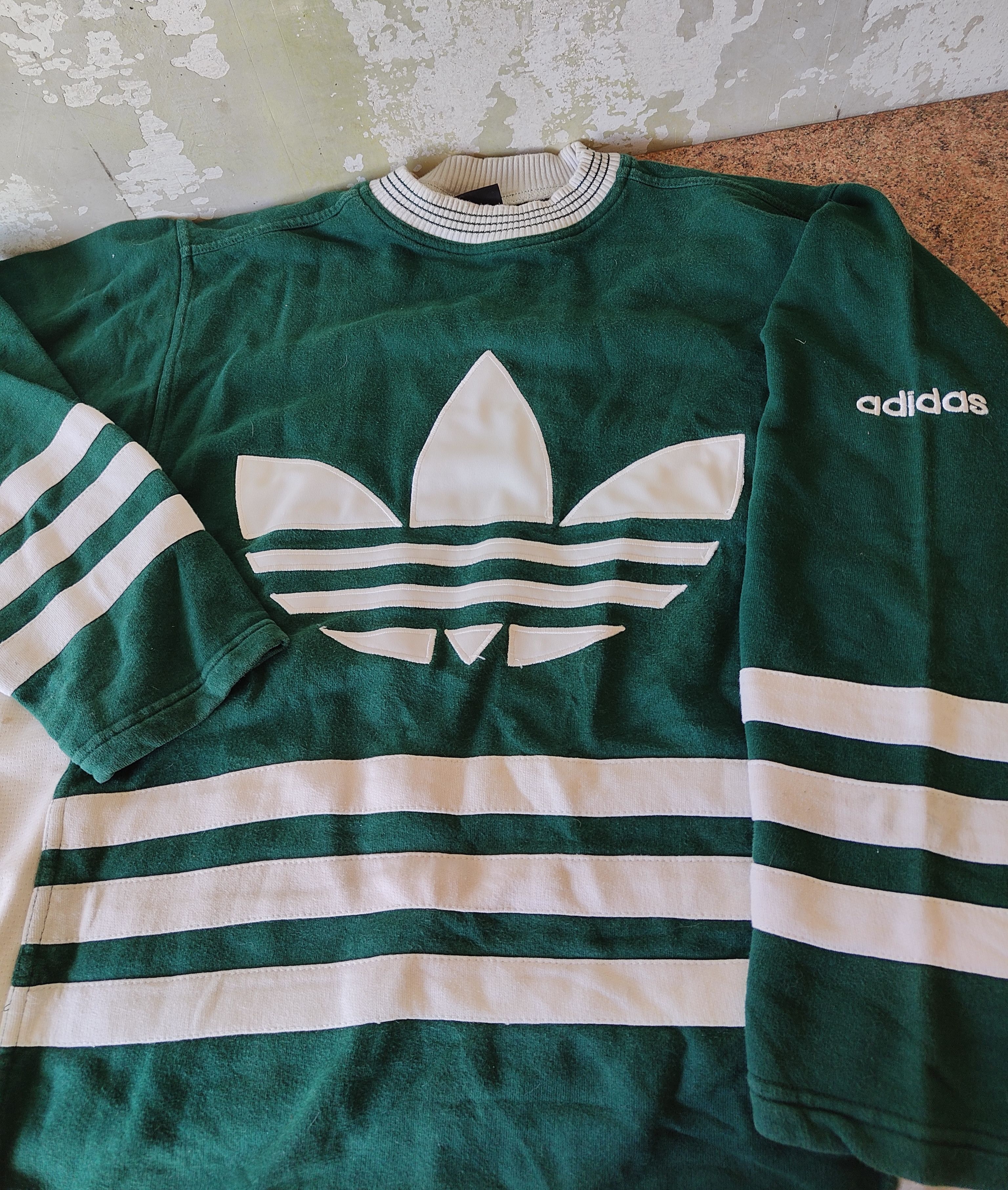 Adidas Vintage adidas three stripes crewneck 80s 90s Size US M / EU 48-50 / 2 - 4 Thumbnail