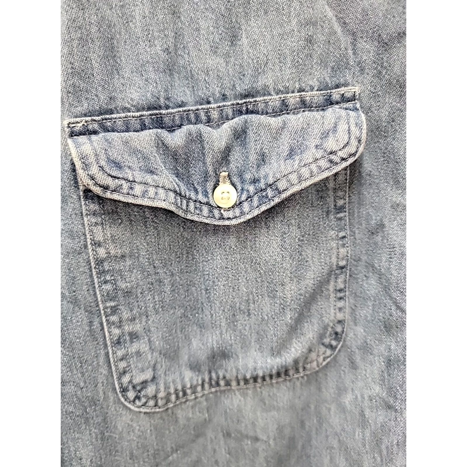 Gap VINTAGE Gap Denim Shirt Men L Blue Cotton Denim Button-Up Shirt Mens 90s (if applicable) Size US L / EU 52-54 / 3 - 3 Thumbnail