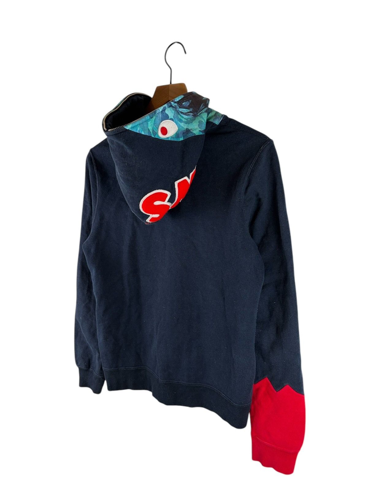 Bape 2016SS Bape x Jaws Shark Zip Up Hoodie Size S / US 4 / IT 40 - 2 Thumbnail