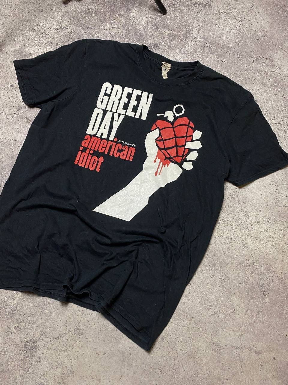 Band Tees × Gildan × Vintage Vintage Green Day American Idiot Black T-Shirt Size XL Size US XL / EU 56 / 4 - 2 Thumbnail