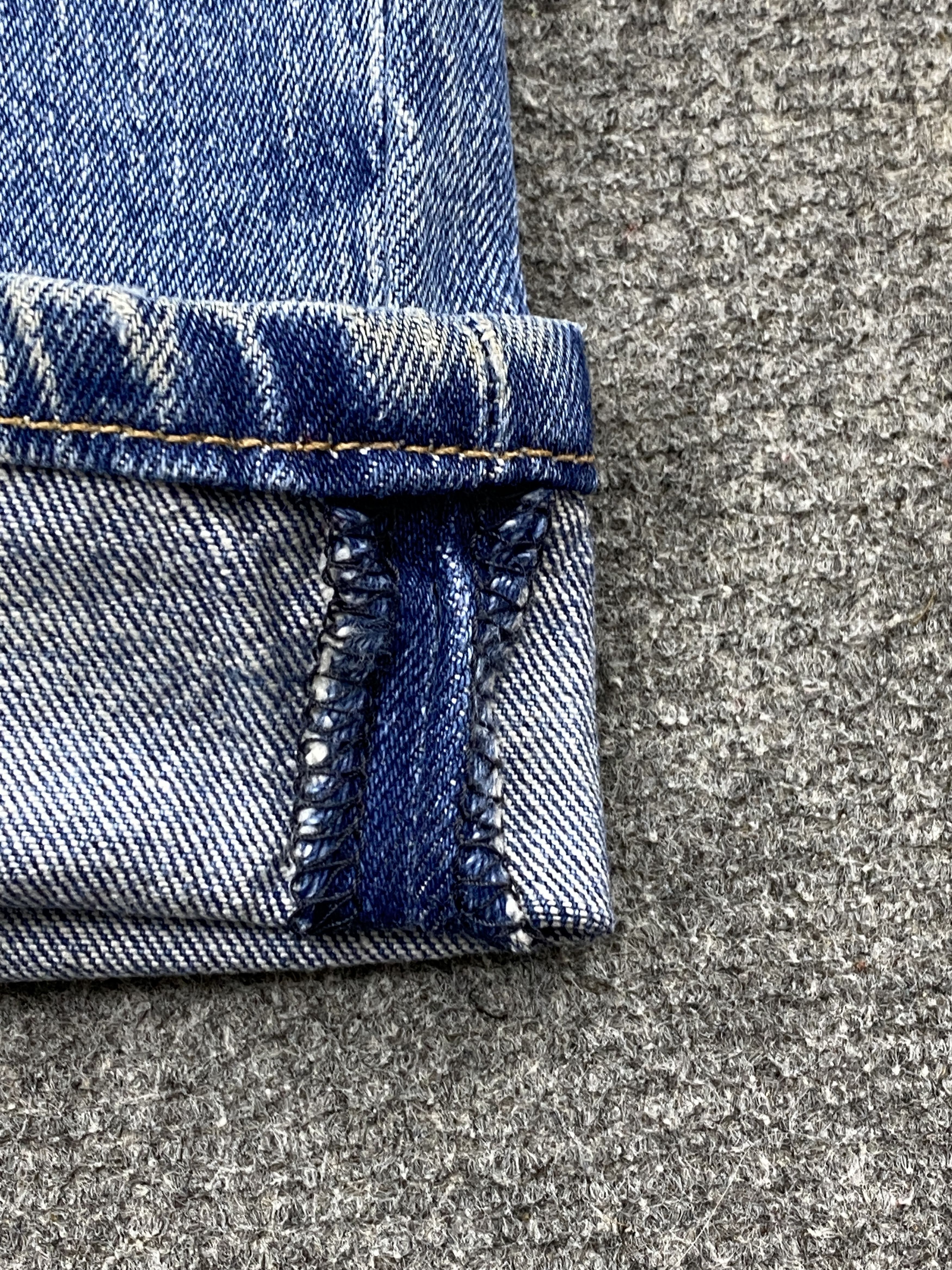 Levi's × Vintage Vintage Levi's 501 Faded Blue Jeans Size US 37 - 13 Thumbnail